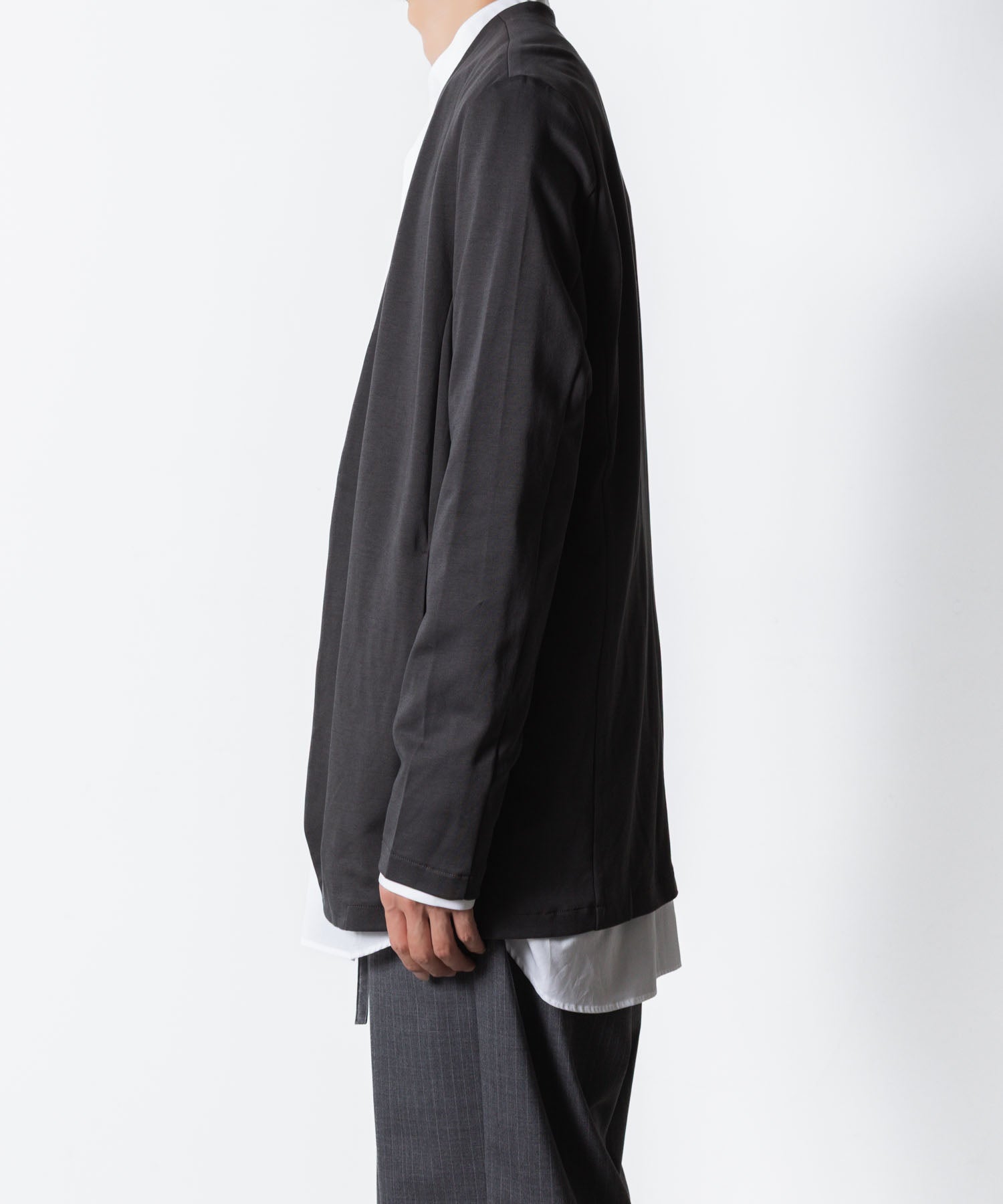 ATTACHMENT アタッチメントのCOTTON DOUBLE FACE COLLARLESS CARDIGAN - D.GRAYの公式通販サイトsession福岡セレクトショップ