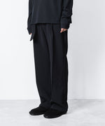 画像をギャラリービューアに読み込む, ATTACHMENT アタッチメントのPE STRETCH DOUBLE CLOTH BELTED STRAIGHT TROUSERS - BLACKの公式通販サイトsession福岡セレクトショップ
