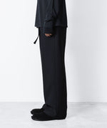 画像をギャラリービューアに読み込む, ATTACHMENT アタッチメントのPE STRETCH DOUBLE CLOTH BELTED STRAIGHT TROUSERS - BLACKの公式通販サイトsession福岡セレクトショップ
