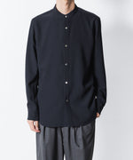 画像をギャラリービューアに読み込む, ATTACHMENT アタッチメントのPE COMPACT TWILL BAND COLLAR DRESS SHIRT - NAVYの公式通販サイトsession福岡セレクトショップ
