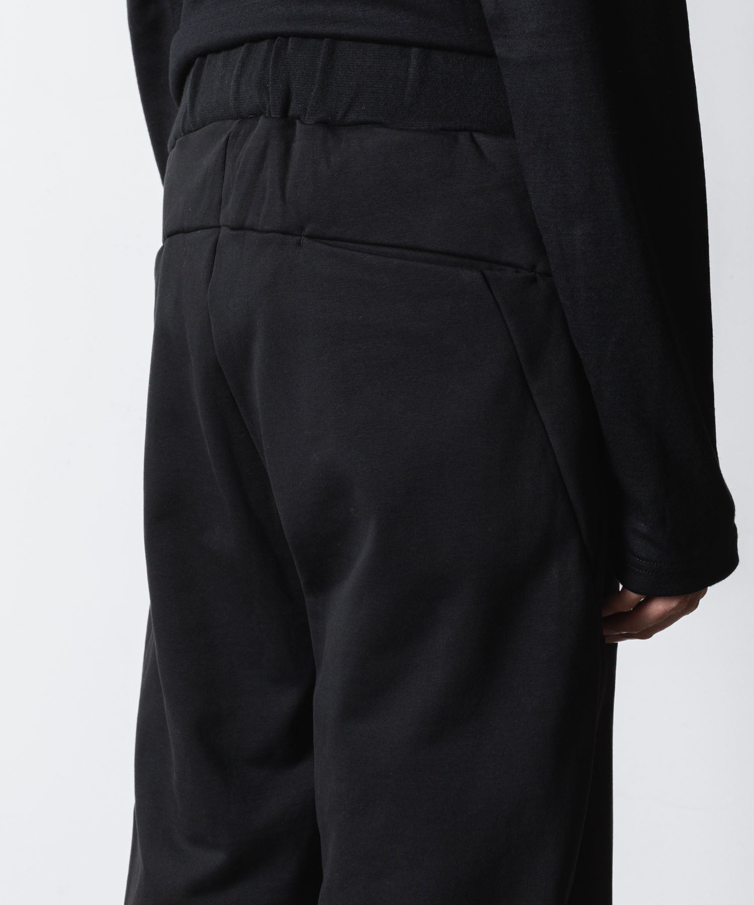 ATTACHMENT アタッチメントのCO STRECH TERRY 3D WIDE TROUSERS - BLACKの公式通販サイトsession福岡セレクトショップ