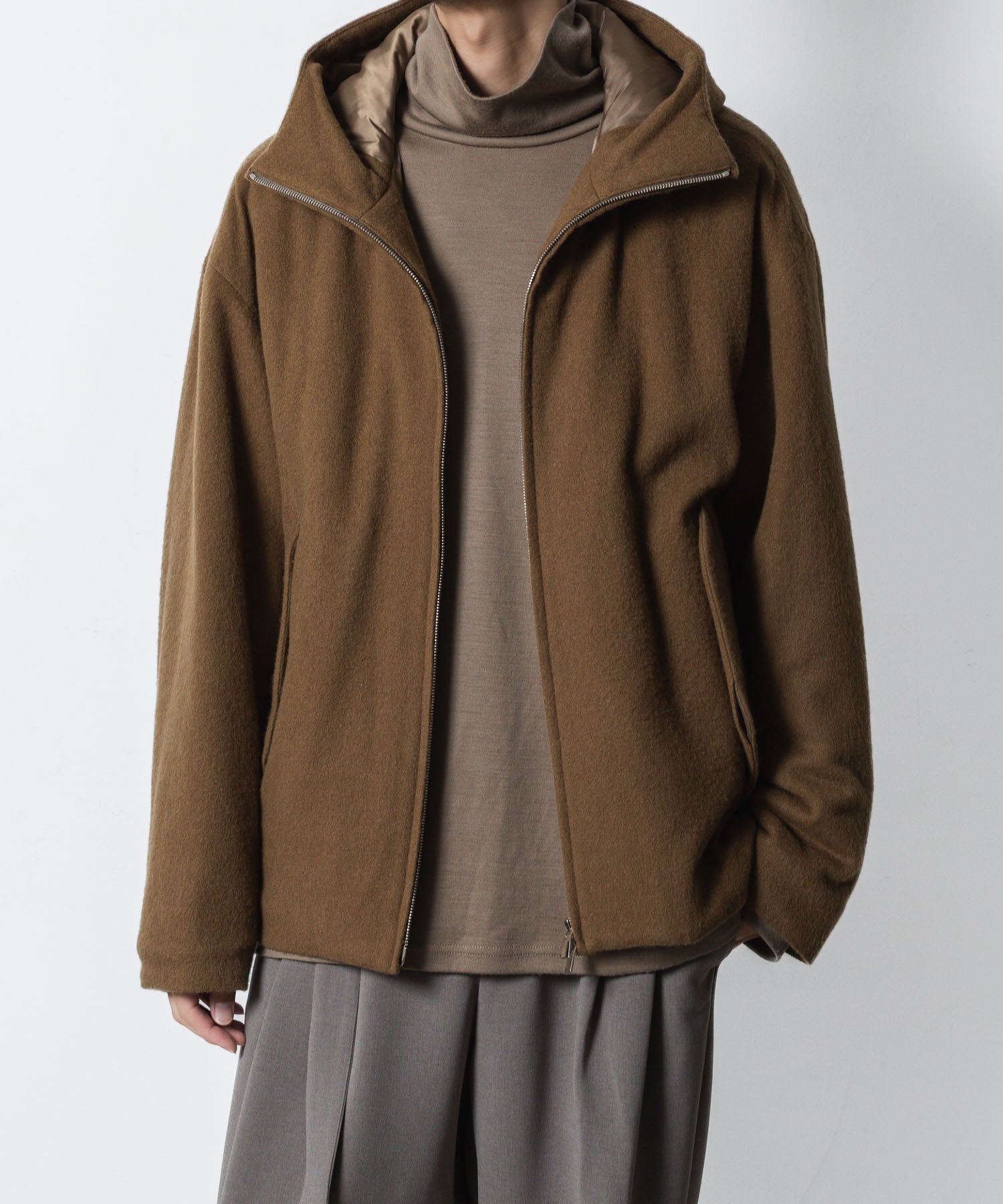 ATTACHMENT アタッチメントのWOOL SHAGGY PADDING HOODED JACKET - CAMELの公式通販サイトsession福岡セレクトショップ