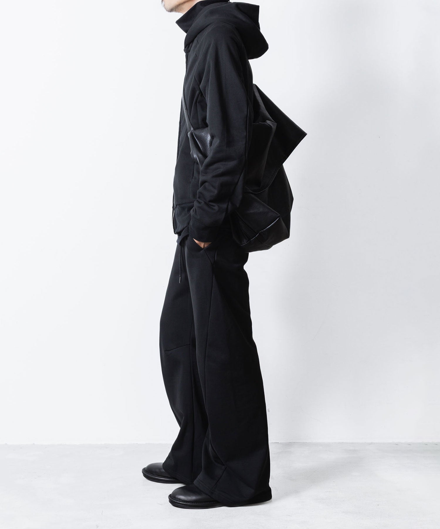 ATTACHMENT アタッチメントのCO STRECH TERRY 3D WIDE TROUSERS - BLACKの公式通販サイトsession福岡セレクトショップ