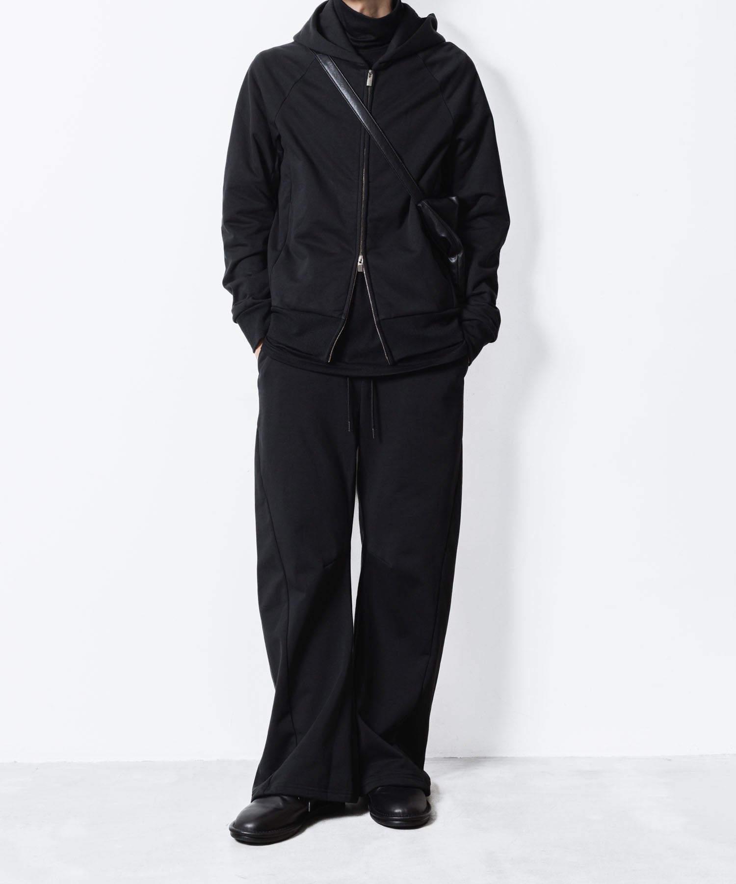ATTACHMENT アタッチメントのCO STRECH TERRY 3D WIDE TROUSERS - BLACKの公式通販サイトsession福岡セレクトショップ