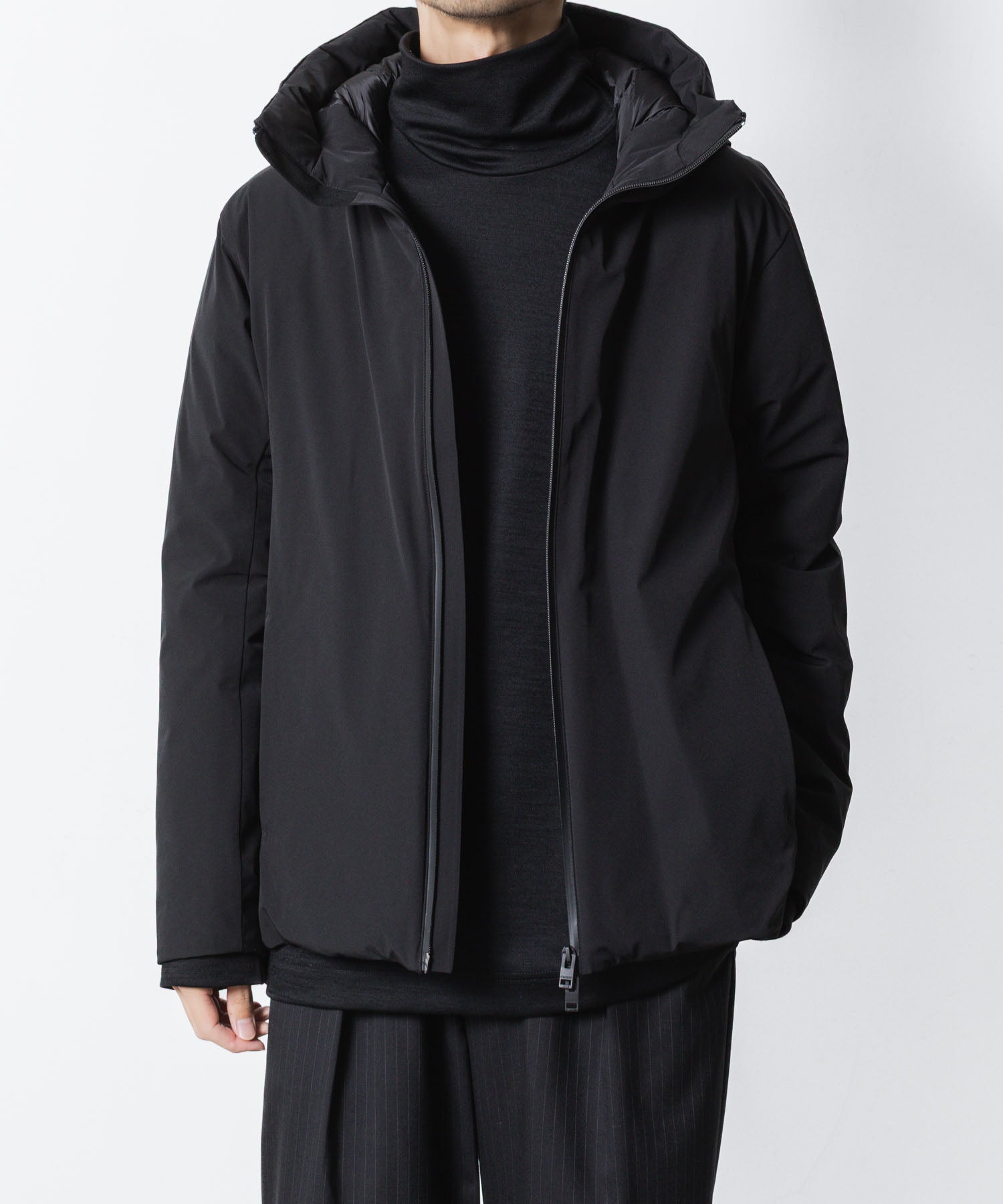 ATTACHMENT アタッチメントの3LAYER LIGHT TAFFETA HOODED DOWN JACKET - BLACKの公式通販サイトsession福岡セレクトショップ