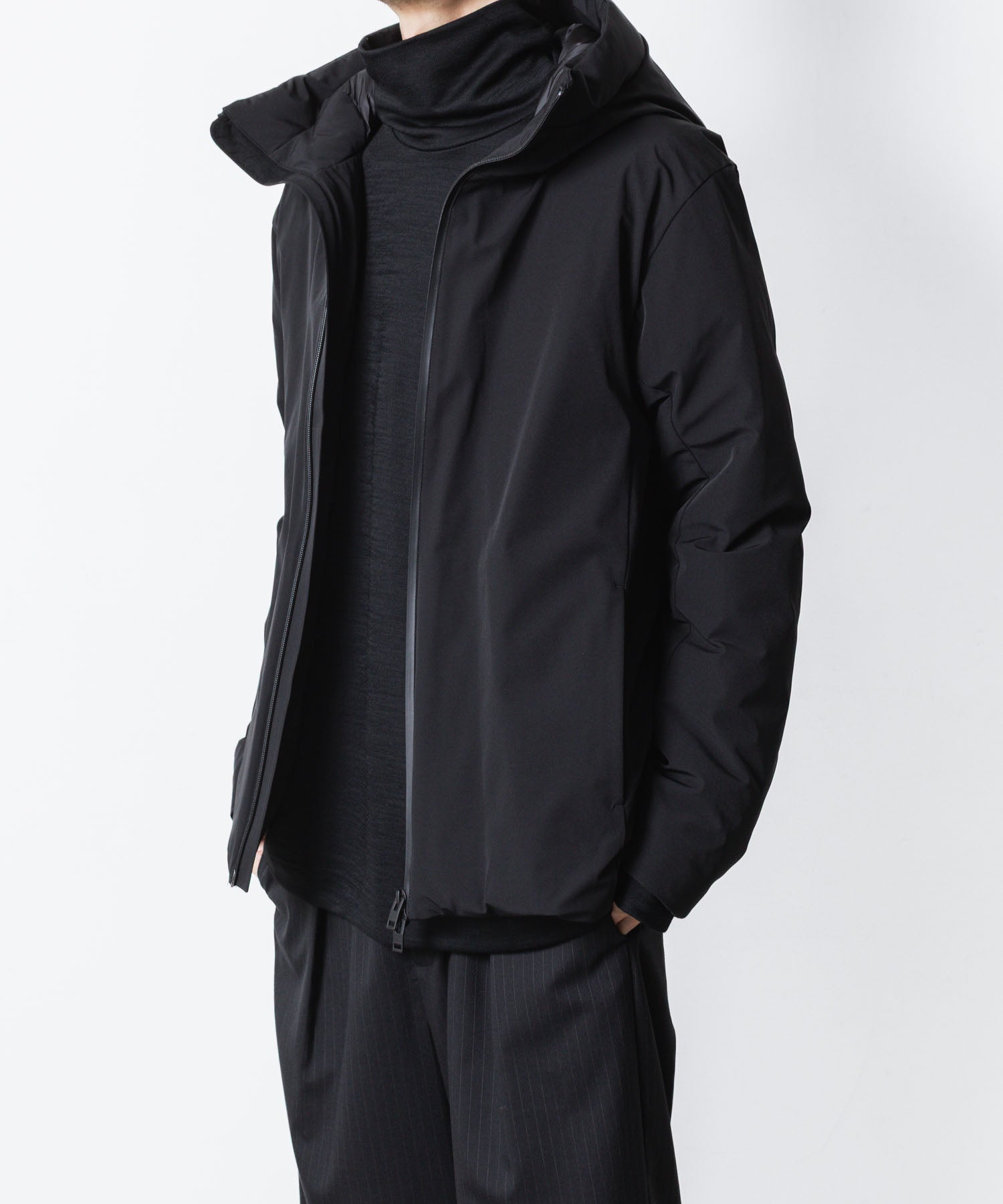 ATTACHMENT アタッチメントの3LAYER LIGHT TAFFETA HOODED DOWN JACKET - BLACKの公式通販サイトsession福岡セレクトショップ