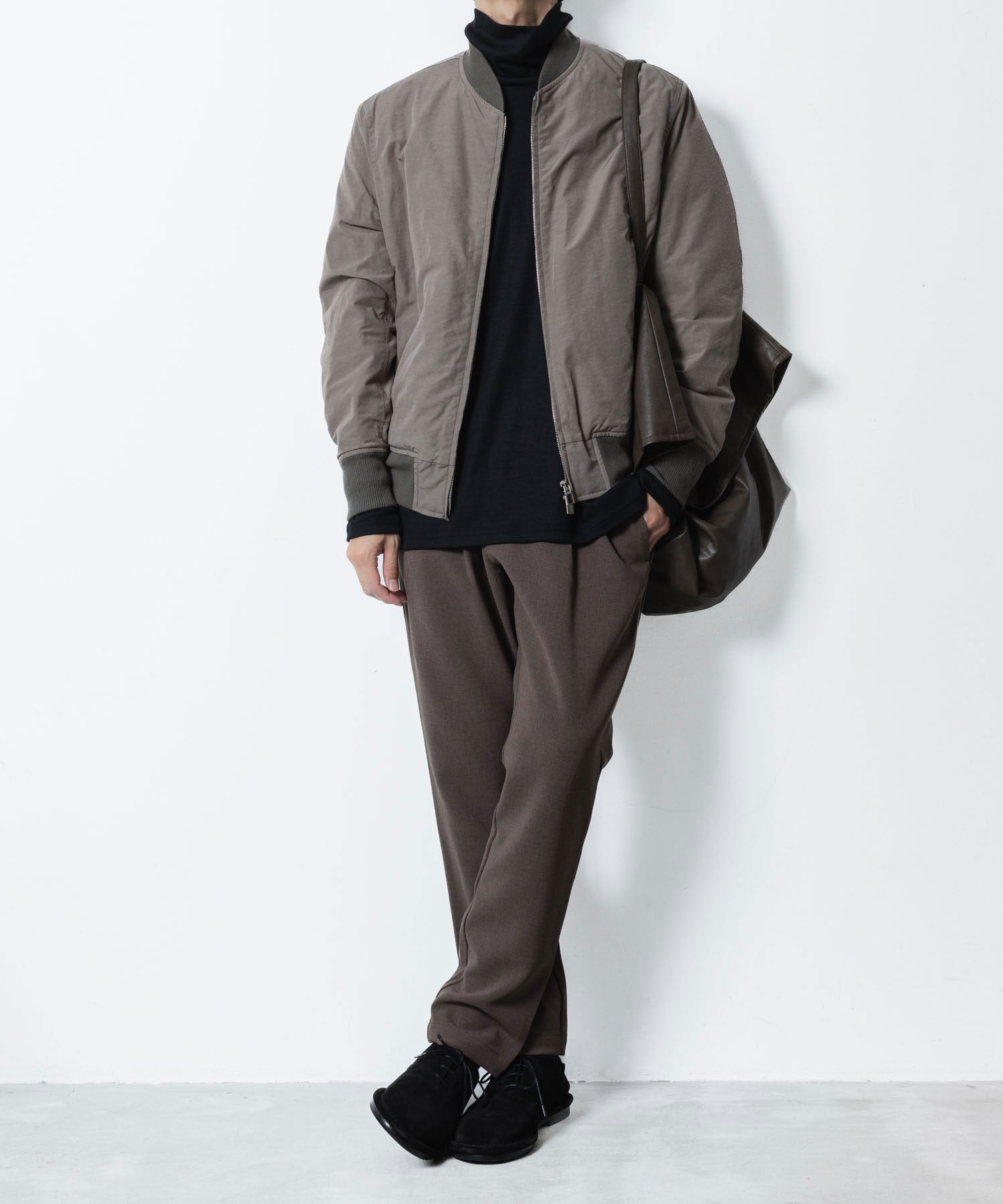 ATTACHMENT アタッチメントのPE STRETCH DOUBLE CLOTH REGULAR FIT EASY TROUSERS - D.KH GRAYの公式通販サイトsession福岡セレクトショップ