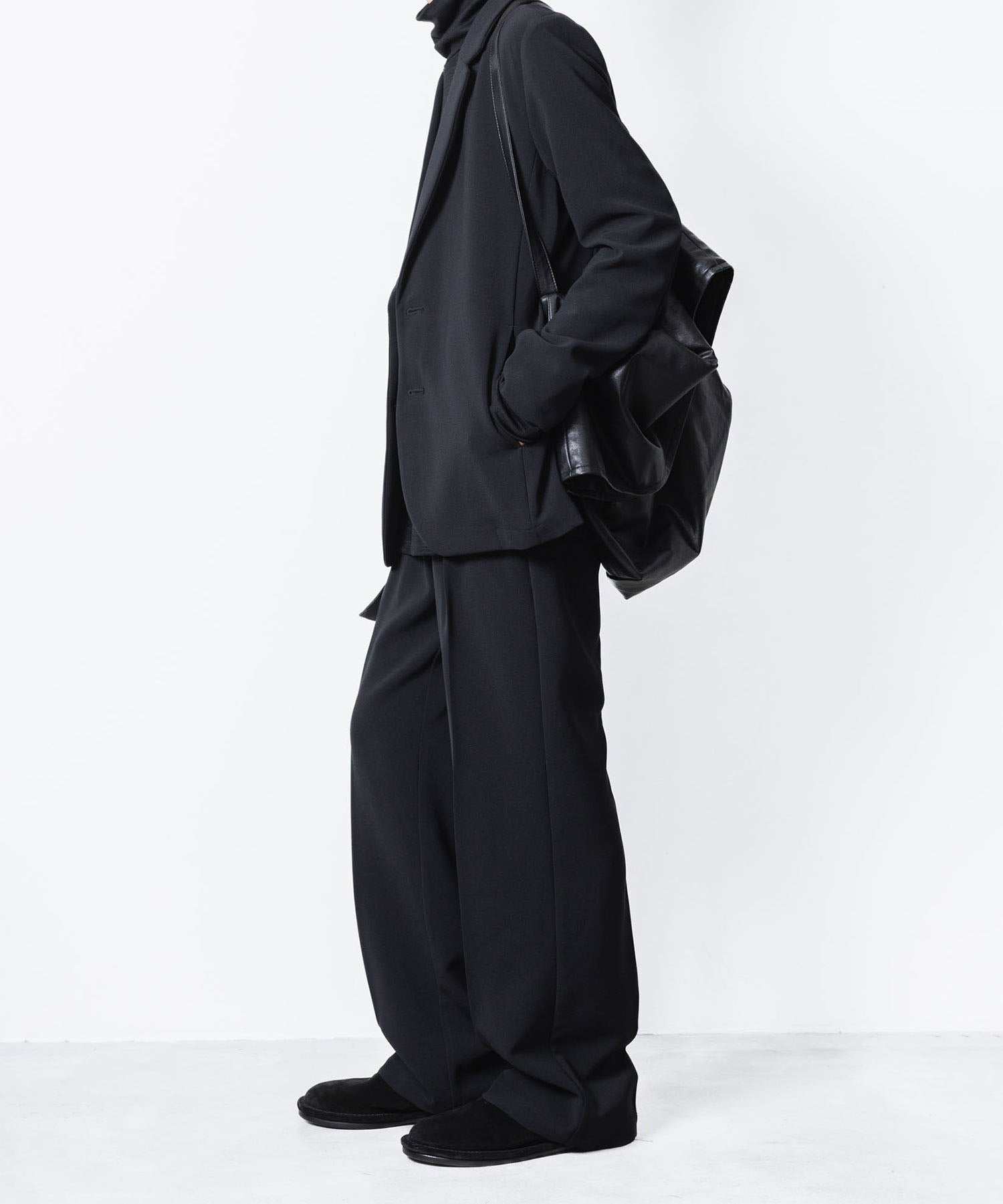 ATTACHMENT アタッチメントのPE STRETCH DOUBLE CLOTH BELTED STRAIGHT TROUSERS - BLACKの公式通販サイトsession福岡セレクトショップ
