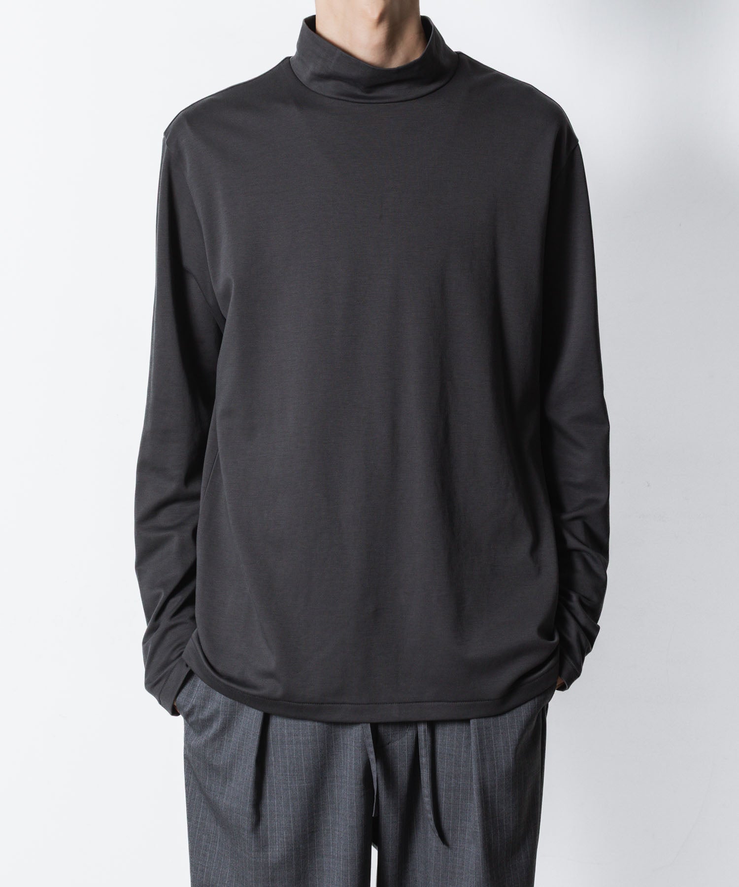 ATTACHMENT アタッチメントのCOTTON DOUBLE FACE SLIM FIT HIGHNECK L/S TEE - D.GRAYの公式通販サイトsession福岡セレクトショップ