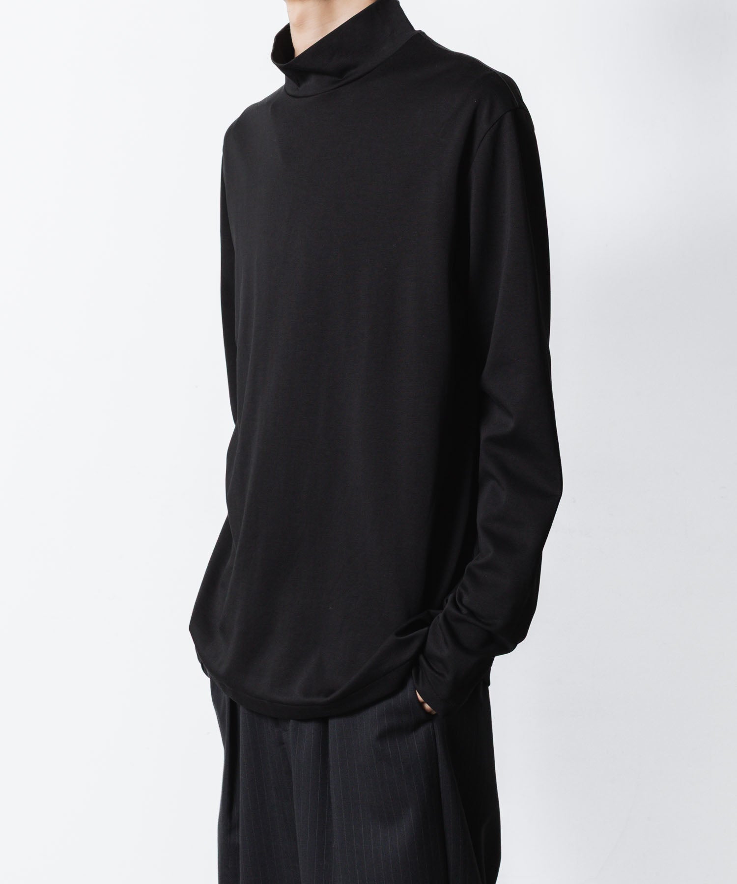 ATTACHMENT アタッチメントのCOTTON DOUBLE FACE SLIM FIT HIGHNECK L/S TEE - BLACKの公式通販サイトsession福岡セレクトショップ
