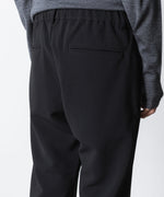画像をギャラリービューアに読み込む, ATTACHMENT アタッチメントのPE STRETCH DOUBLE CLOTH REGULAR FIT EASY TROUSERS - BLACKの公式通販サイトsession福岡セレクトショップ
