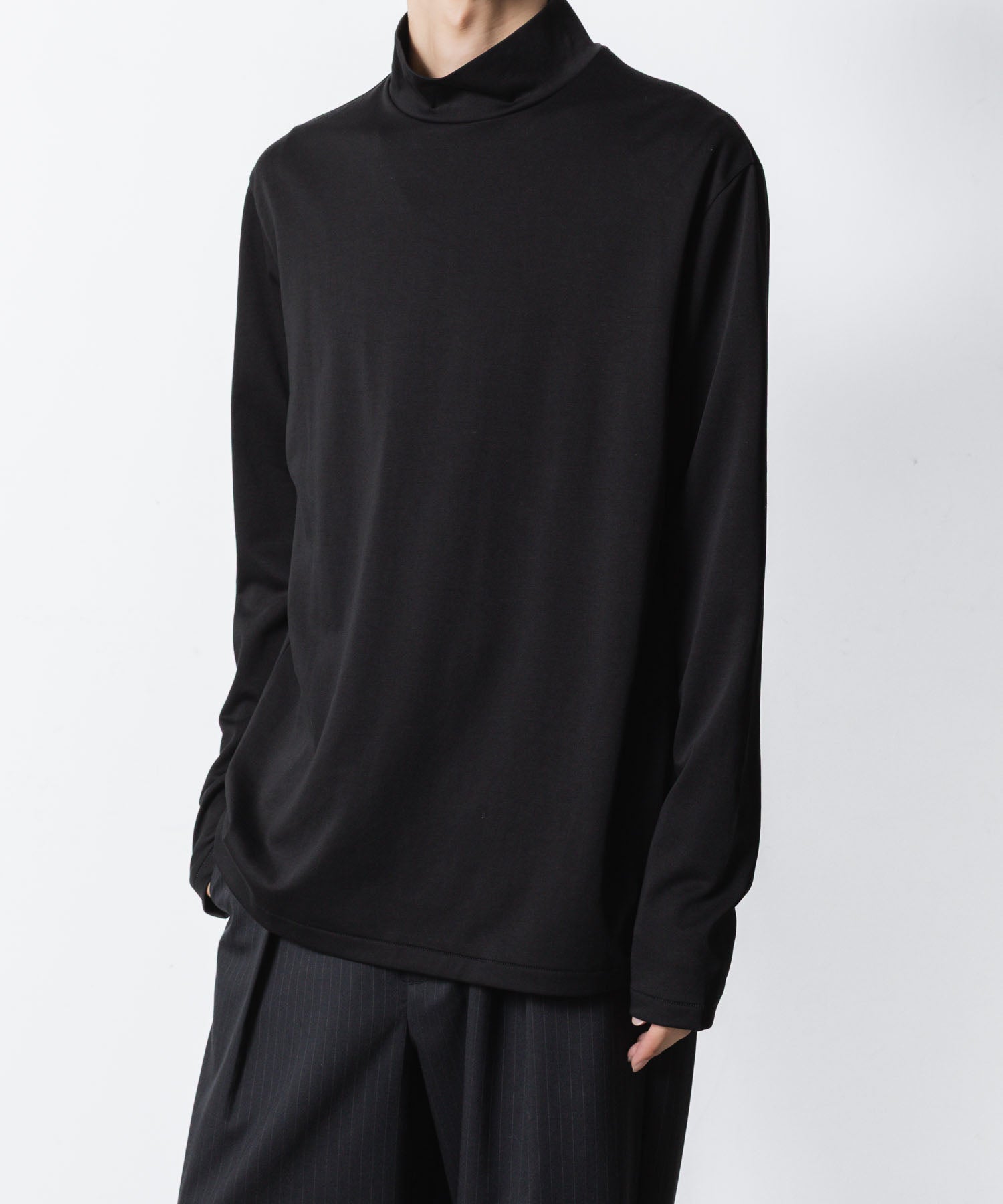 ATTACHMENT アタッチメントのCOTTON DOUBLE FACE SLIM FIT HIGHNECK L/S TEE - BLACKの公式通販サイトsession福岡セレクトショップ