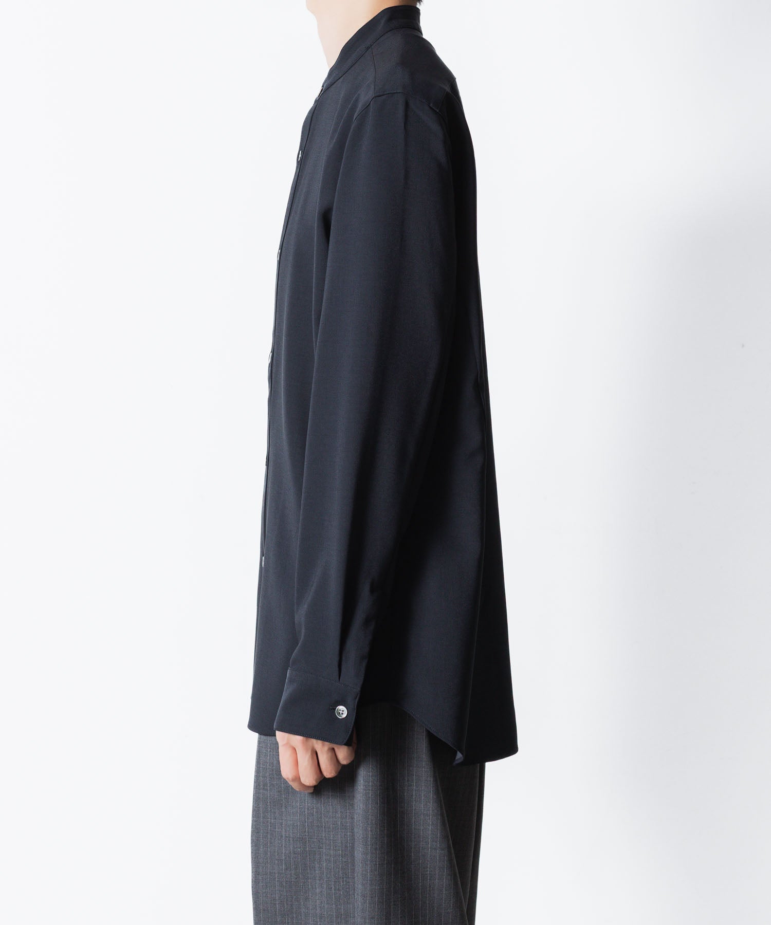 ATTACHMENT アタッチメントのPE COMPACT TWILL BAND COLLAR DRESS SHIRT - NAVYの公式通販サイトsession福岡セレクトショップ