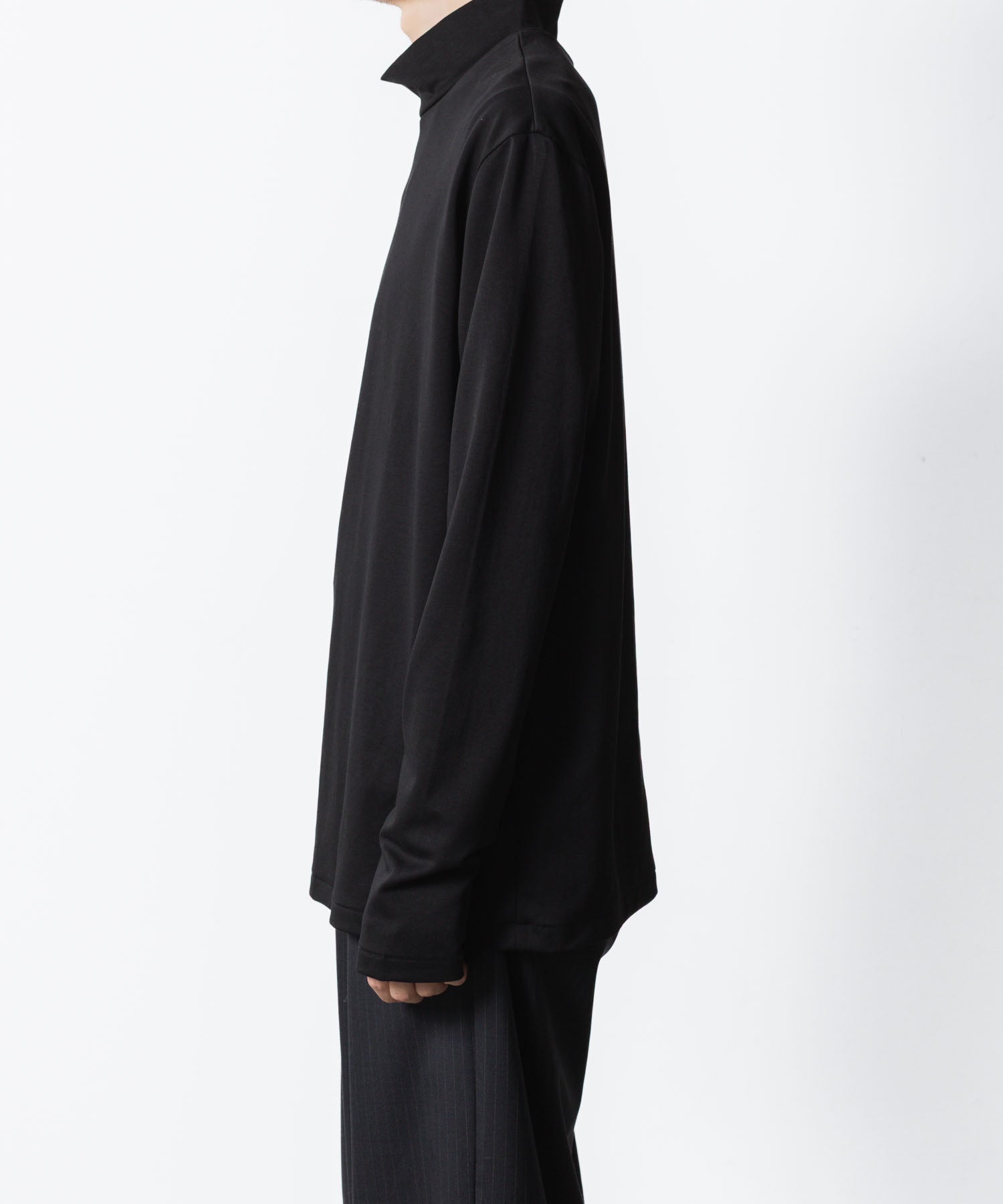 ATTACHMENT アタッチメントのCOTTON DOUBLE FACE SLIM FIT HIGHNECK L/S TEE - BLACKの公式通販サイトsession福岡セレクトショップ