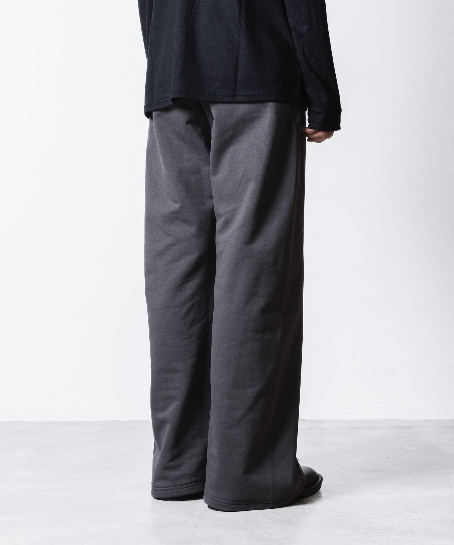 ATTACHMENT アタッチメントのCO STRECH TERRY 3D WIDE TROUSERS - D.GRAYの公式通販サイトsession福岡セレクトショップ
