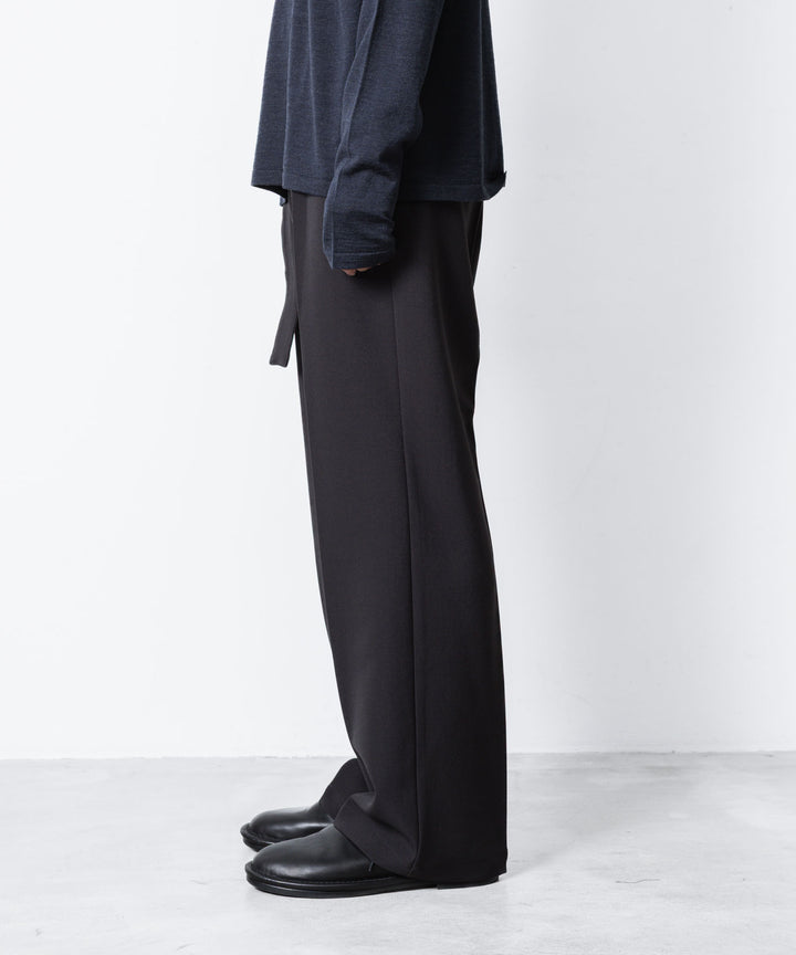 ATTACHMENT アタッチメントのPE STRETCH DOUBLE CLOTH BELTED STRAIGHT TROUSERS - D.GRAYの公式通販サイトsession福岡セレクトショップ