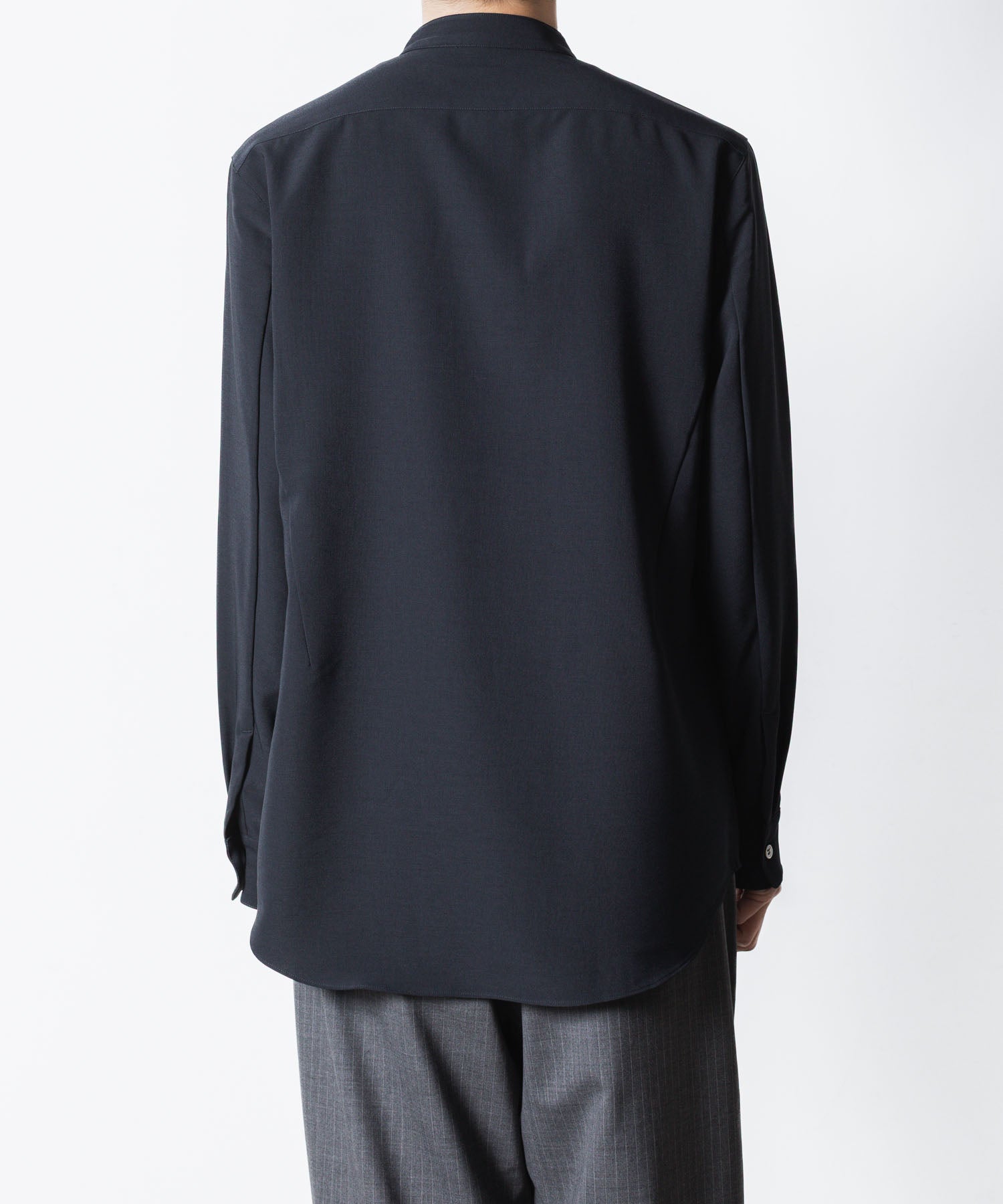 ATTACHMENT アタッチメントのPE COMPACT TWILL BAND COLLAR DRESS SHIRT - NAVYの公式通販サイトsession福岡セレクトショップ