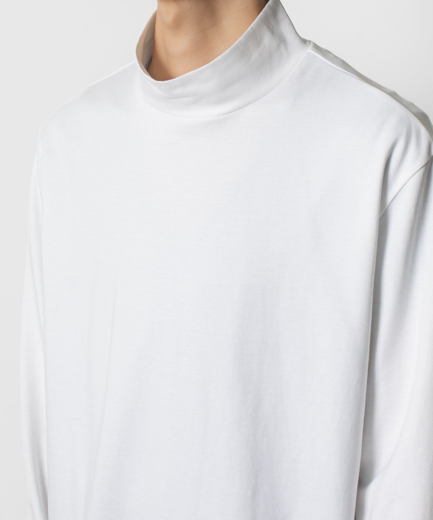 ATTACHMENT アタッチメントのCOTTON DOUBLE FACE SLIM FIT HIGHNECK L/S TEE - WHITEの公式通販サイトsession福岡セレクトショップ