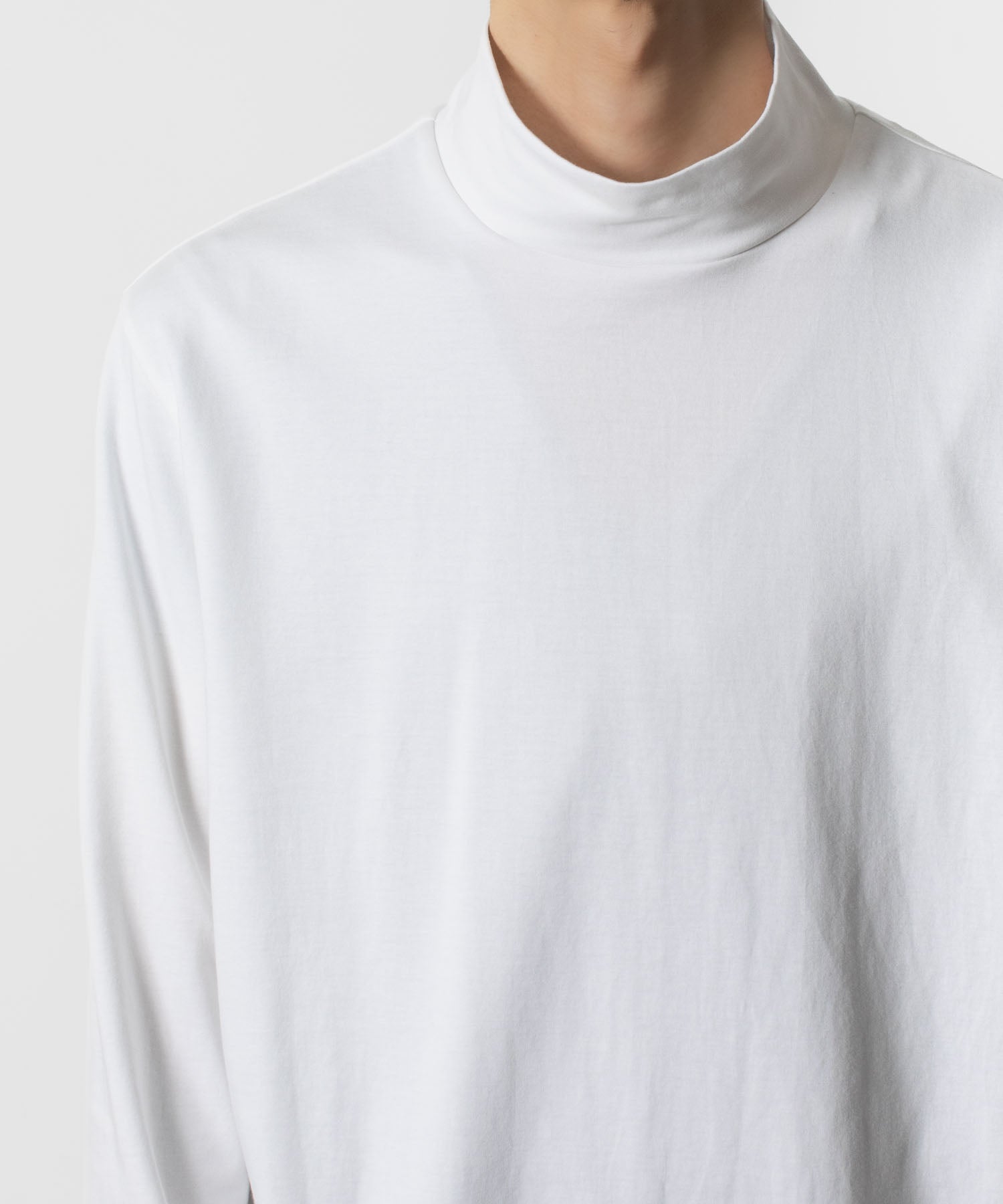 ATTACHMENT アタッチメントのCOTTON DOUBLE FACE SLIM FIT HIGHNECK L/S TEE - WHITEの公式通販サイトsession福岡セレクトショップ