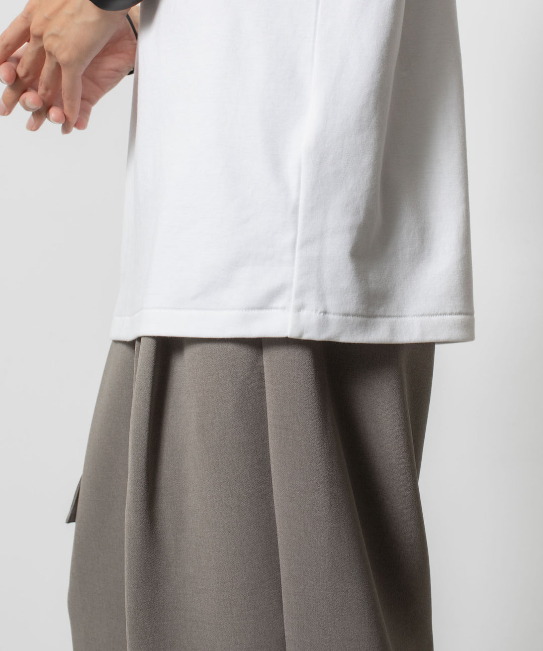 ATTACHMENT アタッチメントのCOTTON DOUBLE FACE SLIM FIT S/S TEE - WHITEの公式通販サイトsession福岡セレクトショップ