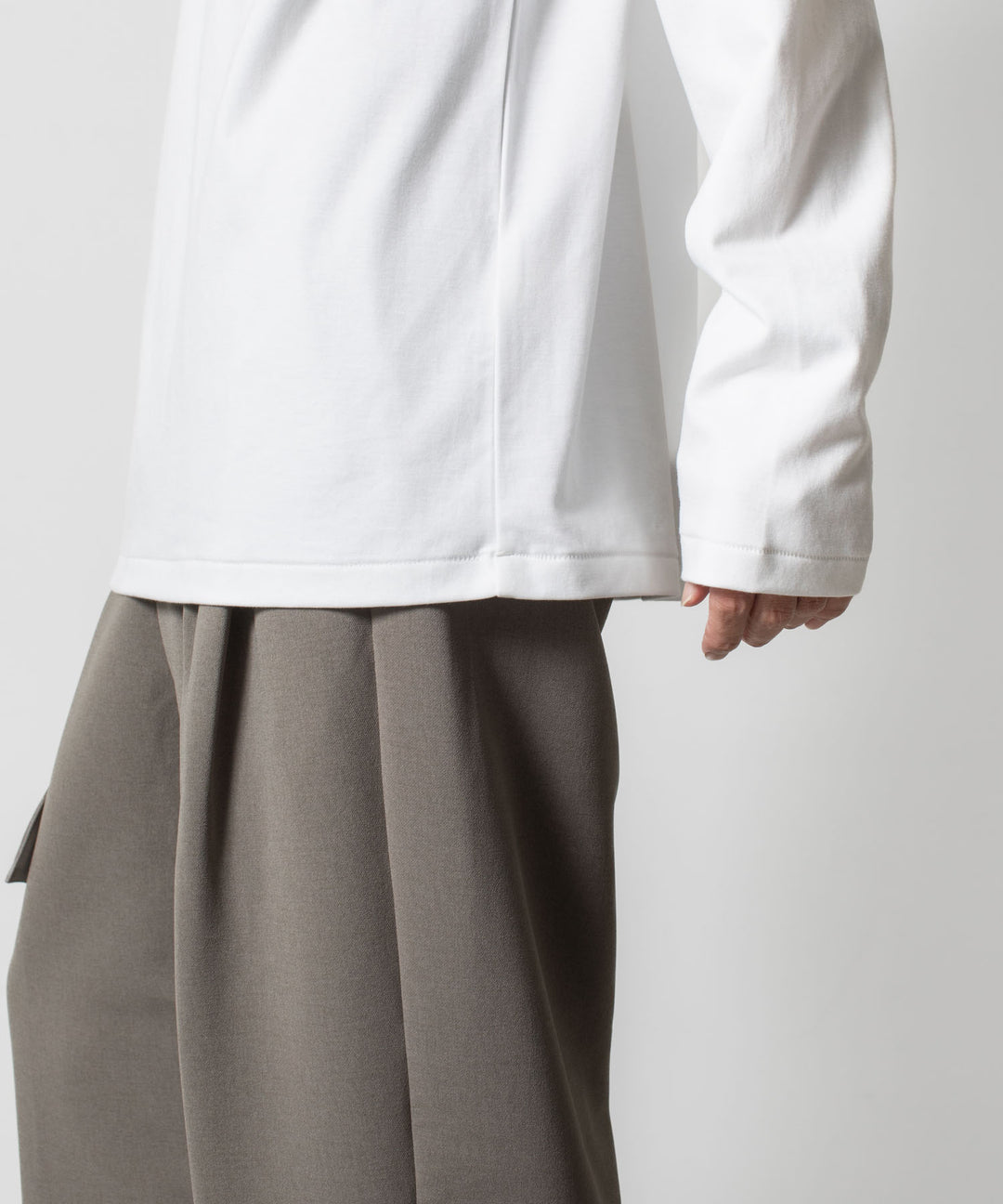 ATTACHMENT アタッチメントのCOTTON DOUBLE FACE SLIM FIT L/S TEE - WHITEの公式通販サイトsession福岡セレクトショップ