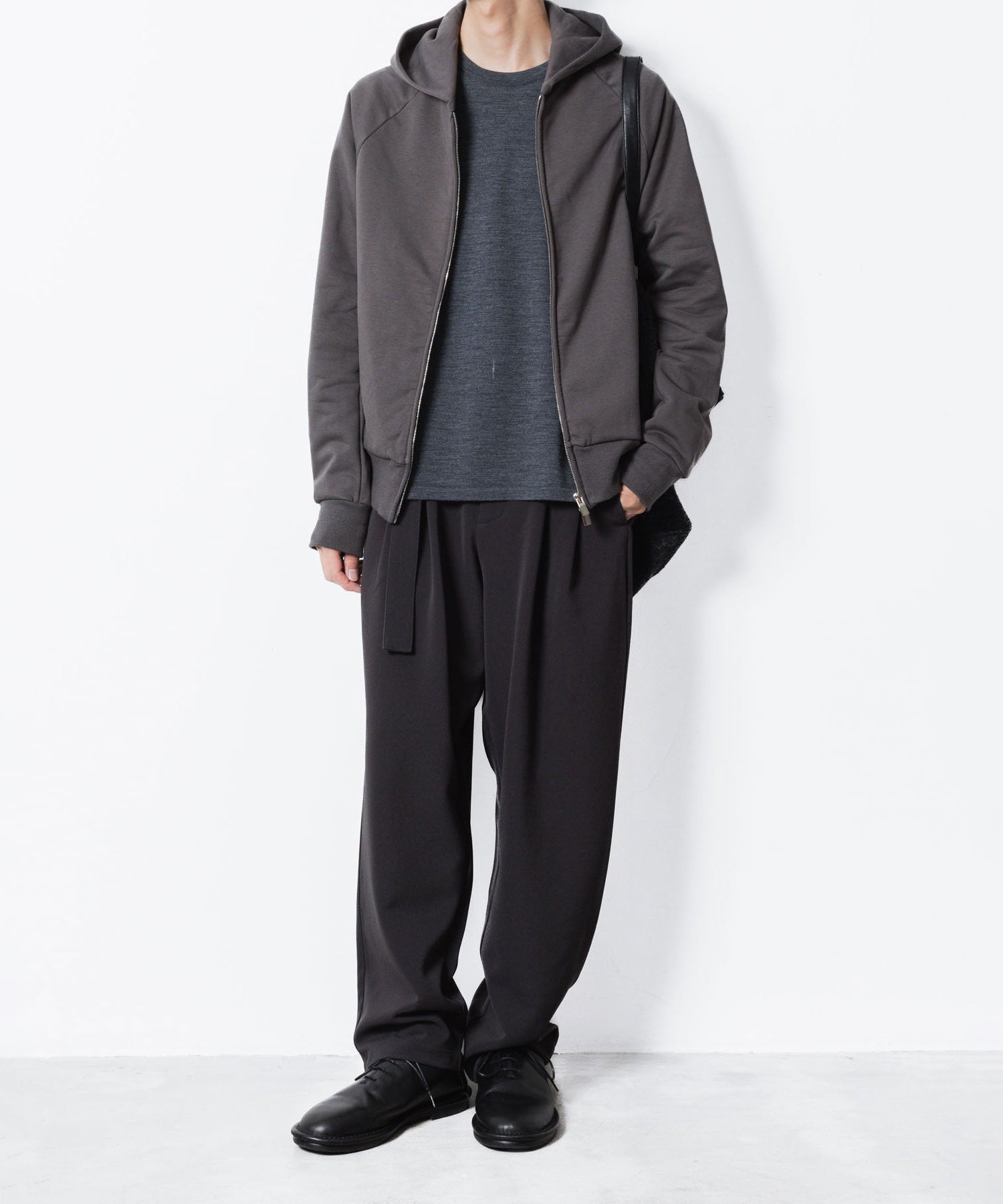 ATTACHMENT / EXCLUSIVE ITEMアタッチメントのCO STRECH TERRY ZIP UP HOODIE - D.GRAYの公式通販サイトsession福岡セレクトショップ