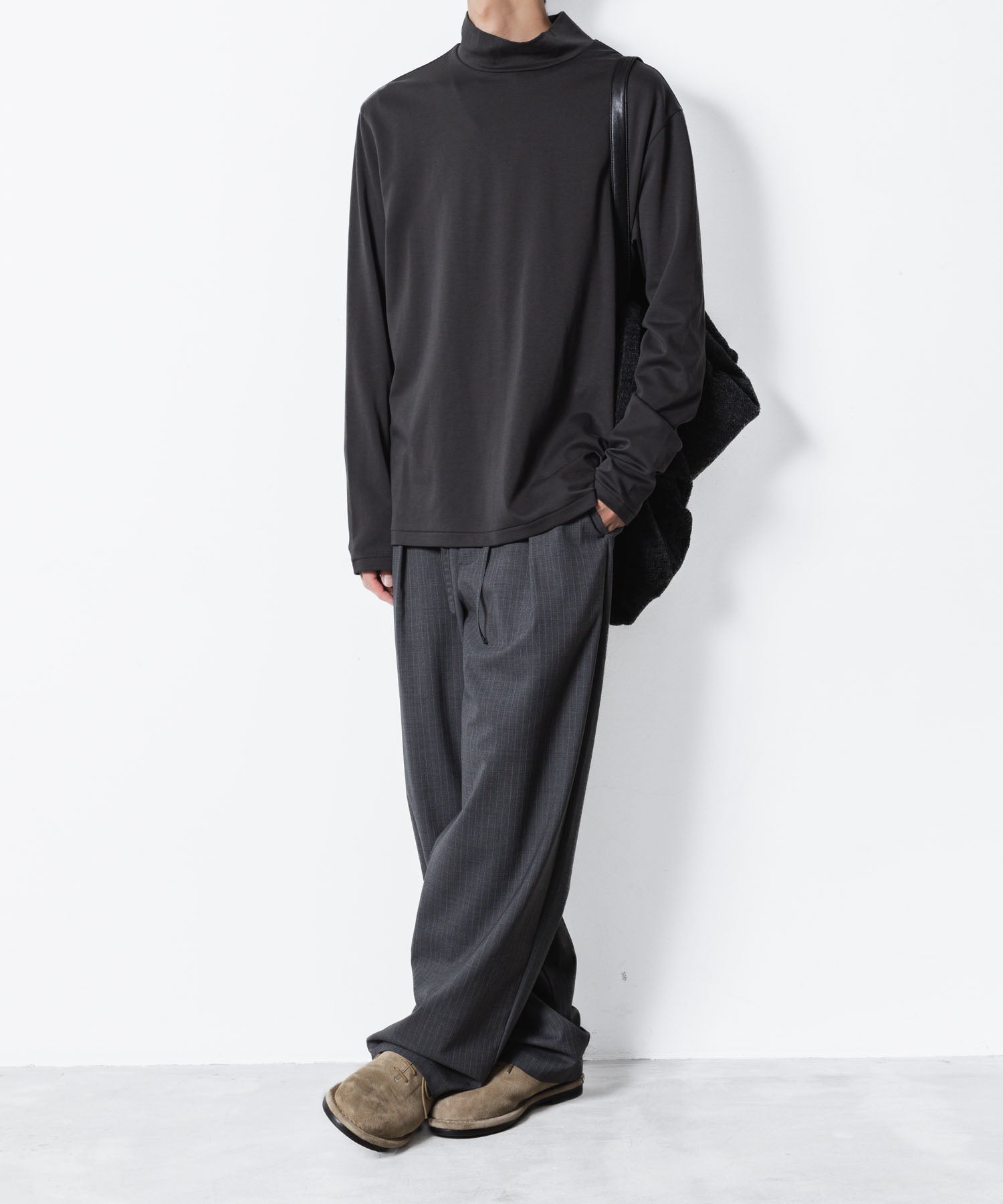 ATTACHMENT アタッチメントのCOTTON DOUBLE FACE SLIM FIT HIGHNECK L/S TEE - D.GRAYの公式通販サイトsession福岡セレクトショップ