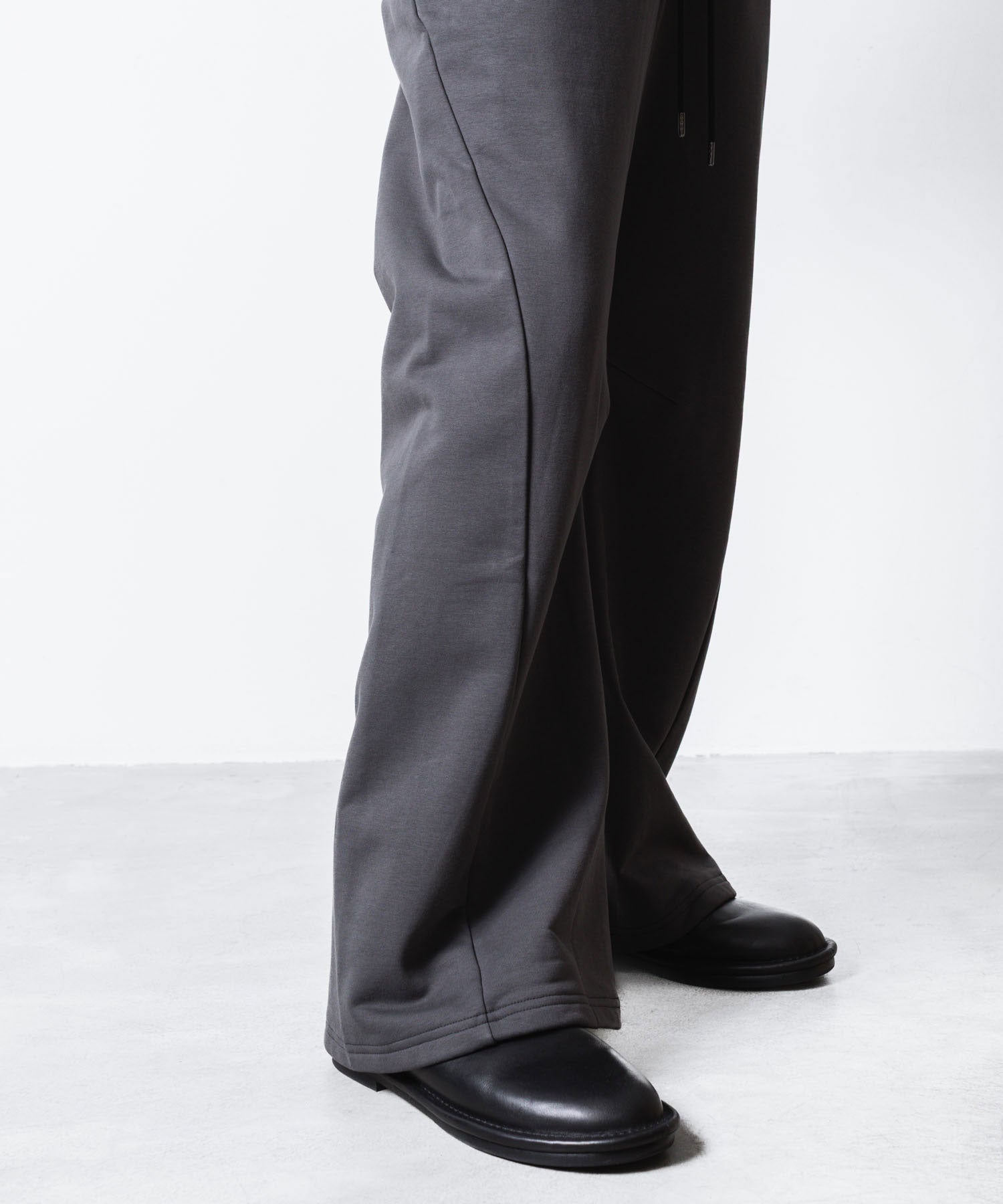 ATTACHMENT アタッチメントのCO STRECH TERRY 3D WIDE TROUSERS - D.GRAYの公式通販サイトsession福岡セレクトショップ