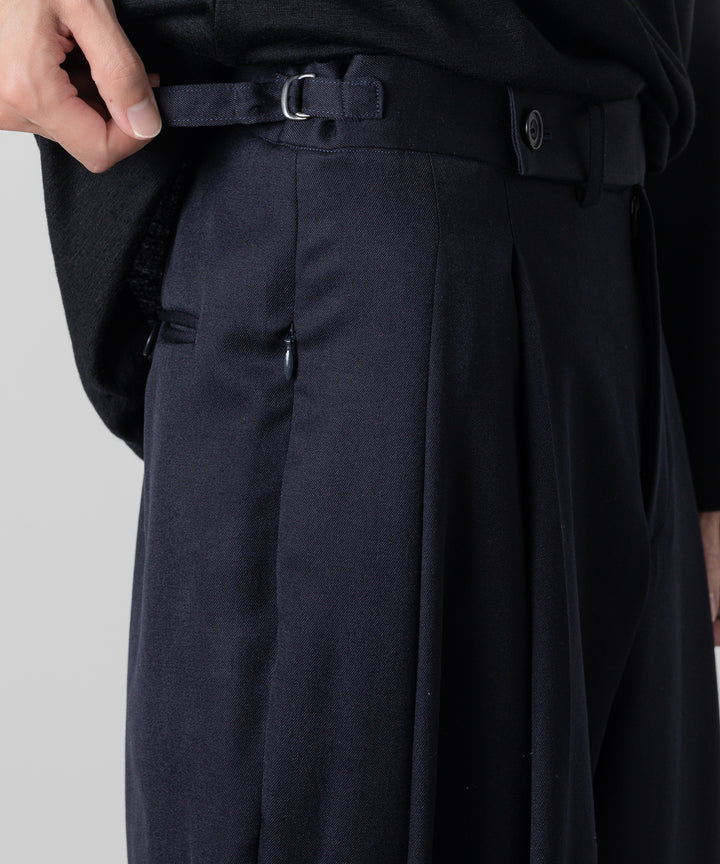 ato(アトウ)のWOOL 2TACK TAPERED PANTSのNAVY