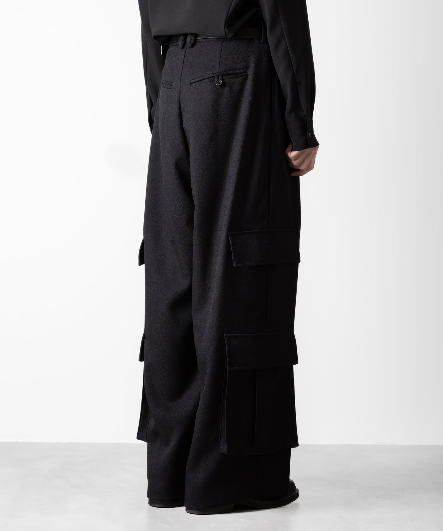 ato(アトウ)のDOUBLE POCKET WIDE PANTS - BLACKの公式通販サイトsession福岡セレクトショップ