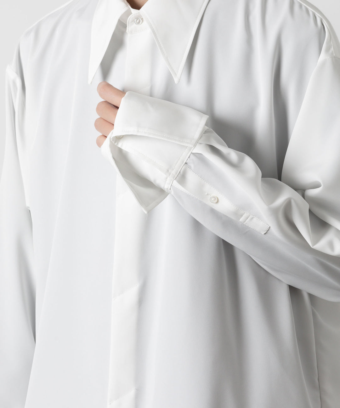 ato(アトウ)のOVERSIZED DOUBLE CUFFS SHIRT - WHITEの公式通販サイトsession福岡セレクトショップ