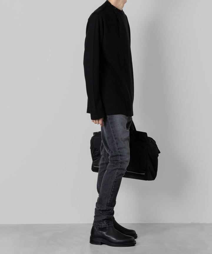 ato(アトウ)の23awコレクションのDAMAGED STRETCH SARROUEL DENIM PANTSのBLACK