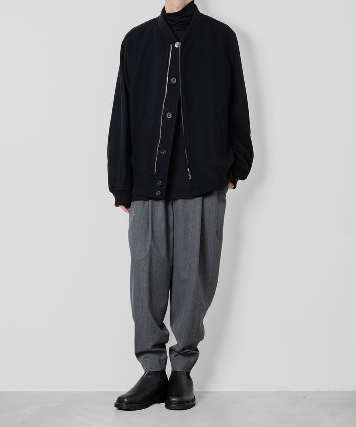 ato(アトウ)のWOOL 2TACK TAPERED PANTSのCHARCOAL