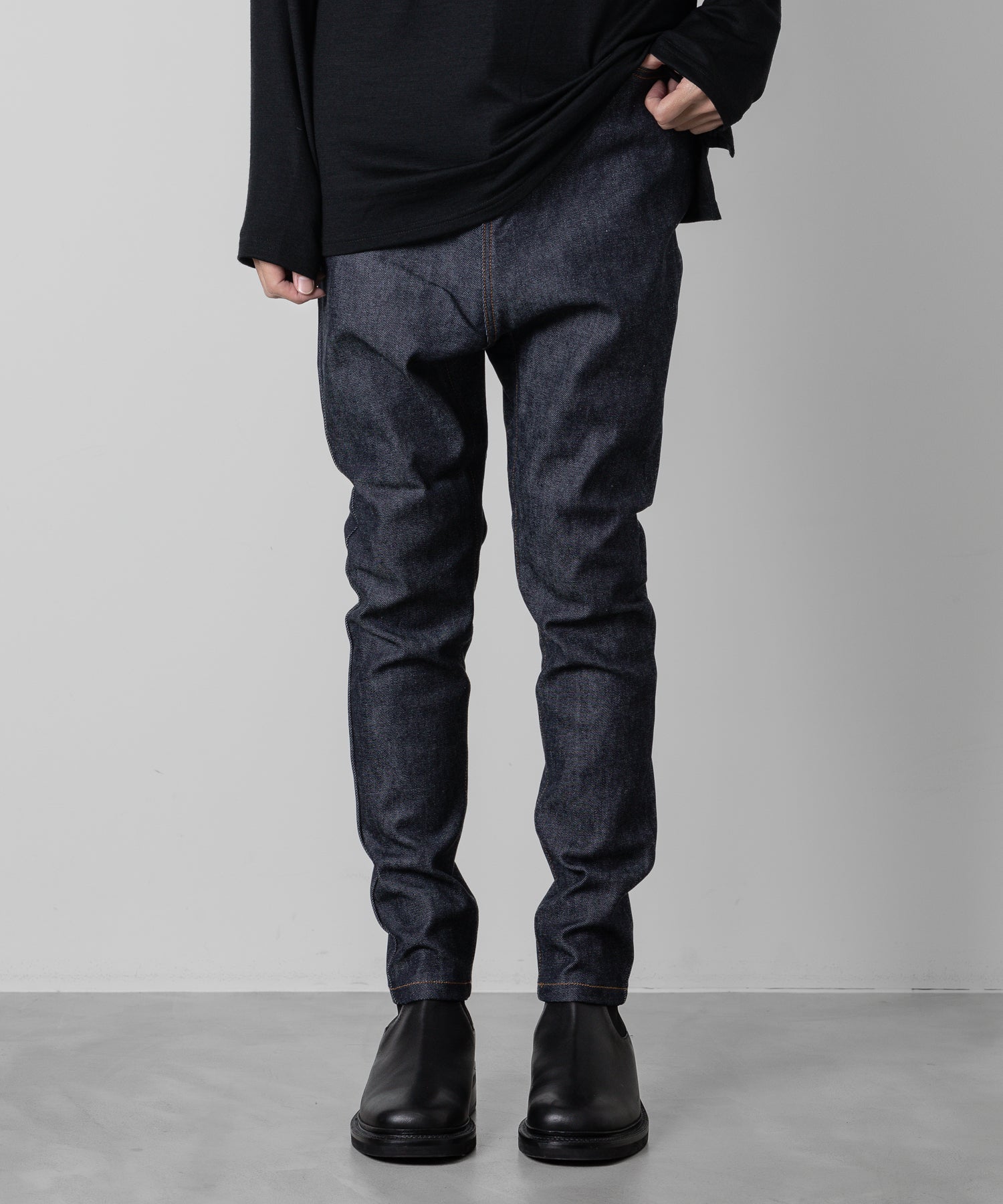 ato アトウ サルエルパンツ クラシックウール グレー 46 ato（アトウ）の「CLASSIC WOOL SARROUEL PANTS（その他パンツ