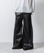 画像をギャラリービューアに読み込む, ato(アトウ)のSYNTHETIC LEATHER WIDE FLAIR PANTS - BLACKの公式通販サイトsession福岡セレクトショップ
