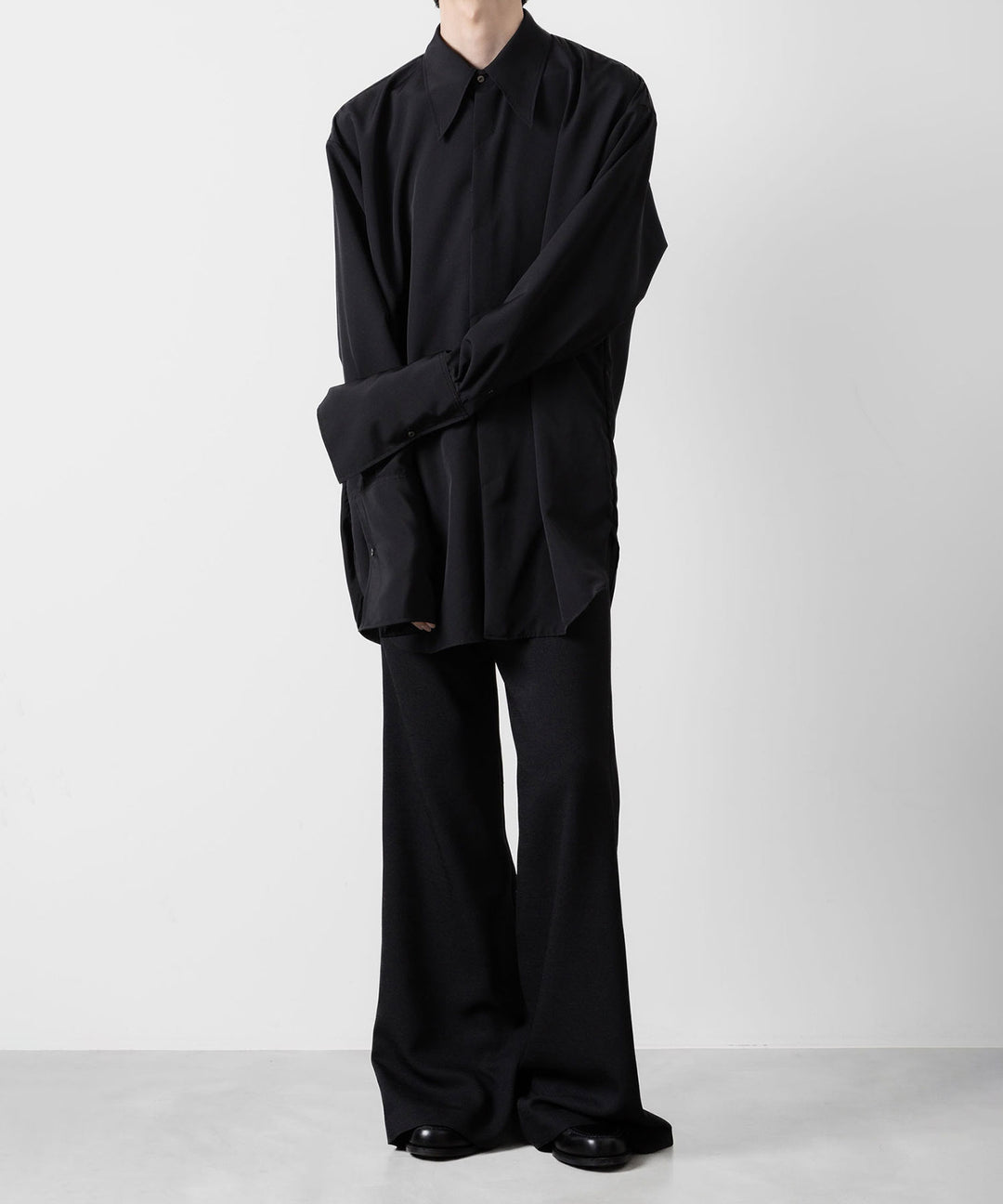 ato(アトウ)のOVERSIZED DOUBLE CUFFS SHIRT - BLACKの公式通販サイトsession福岡セレクトショップ