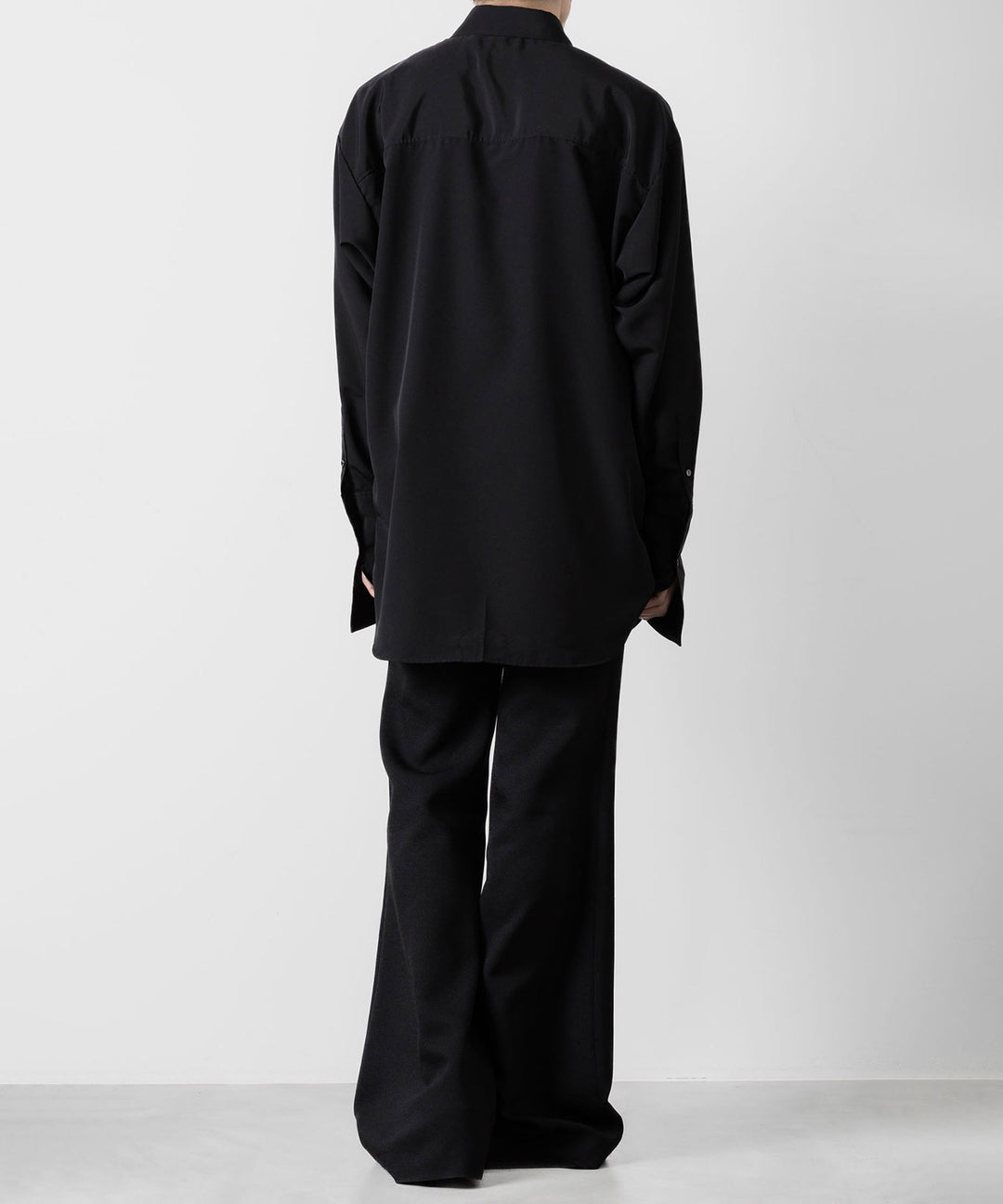 ato(アトウ)のOVERSIZED DOUBLE CUFFS SHIRT - BLACKの公式通販サイトsession福岡セレクトショップ