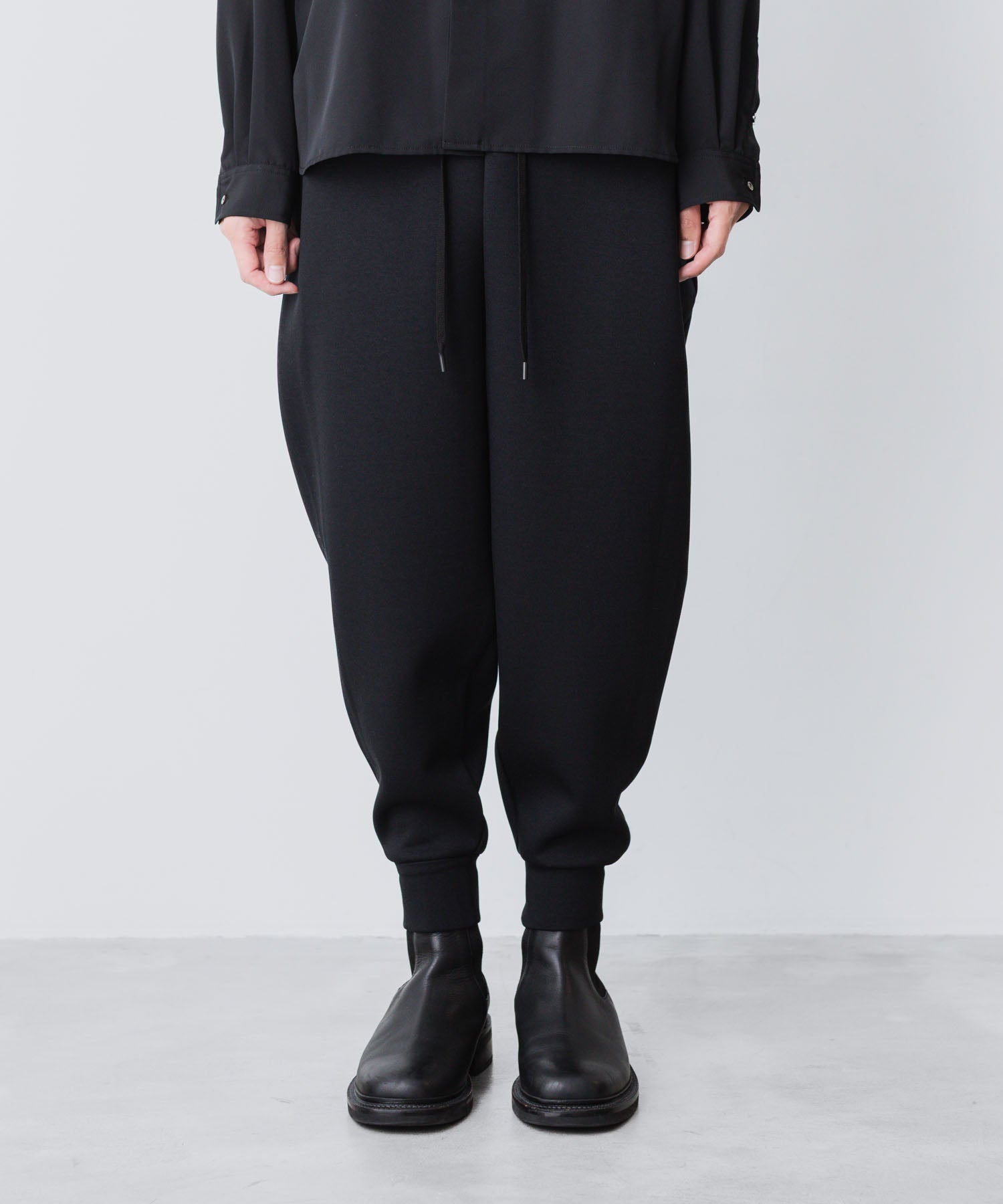 ato(アトウ)のAIR CUSHION SWEAT PANTS - BLACKの公式通販サイトsession福岡セレクトショップ