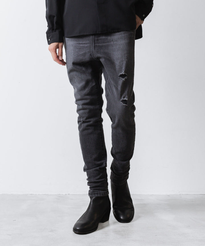 ato(アトウ)の23awコレクションのDAMAGED STRETCH SARROUEL DENIM PANTSのBLACK