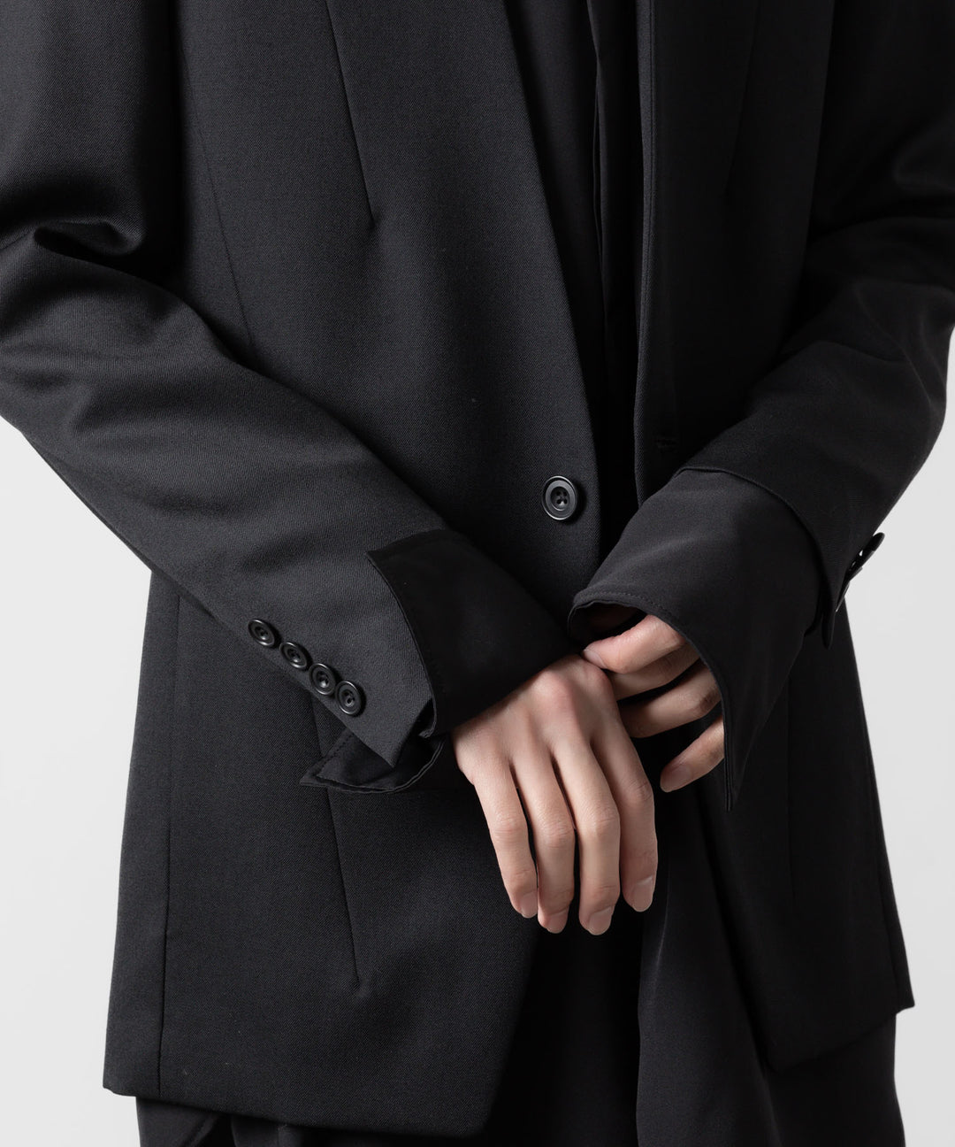 ato(アトウ)のOVERSIZED DOUBLE CUFFS SHIRT - BLACKの公式通販サイトsession福岡セレクトショップ