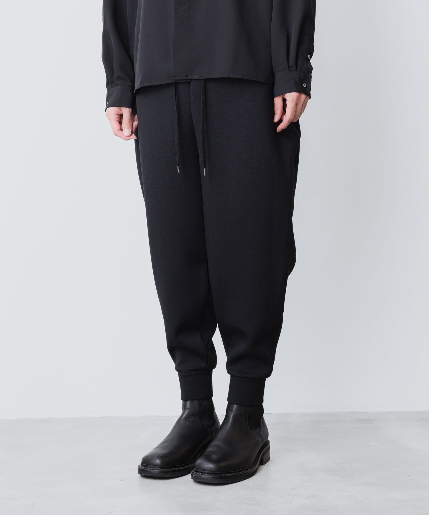 ato(アトウ)のAIR CUSHION SWEAT PANTS - BLACKの公式通販サイトsession福岡セレクトショップ