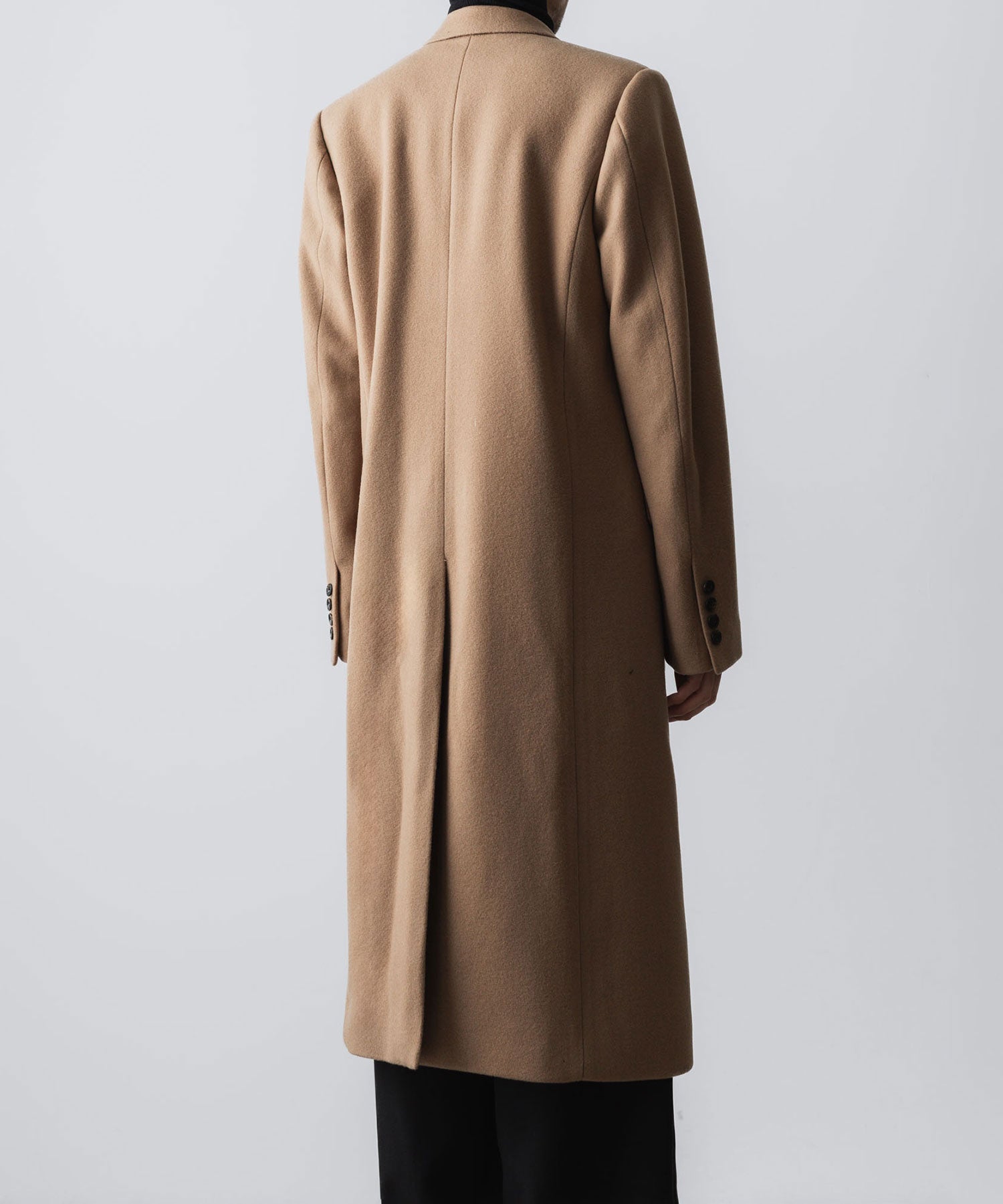 ato(アトウ)のENGLAND LAMB CHESTERFIELD COAT - BEIGEの公式通販サイトsession福岡セレクトショップ