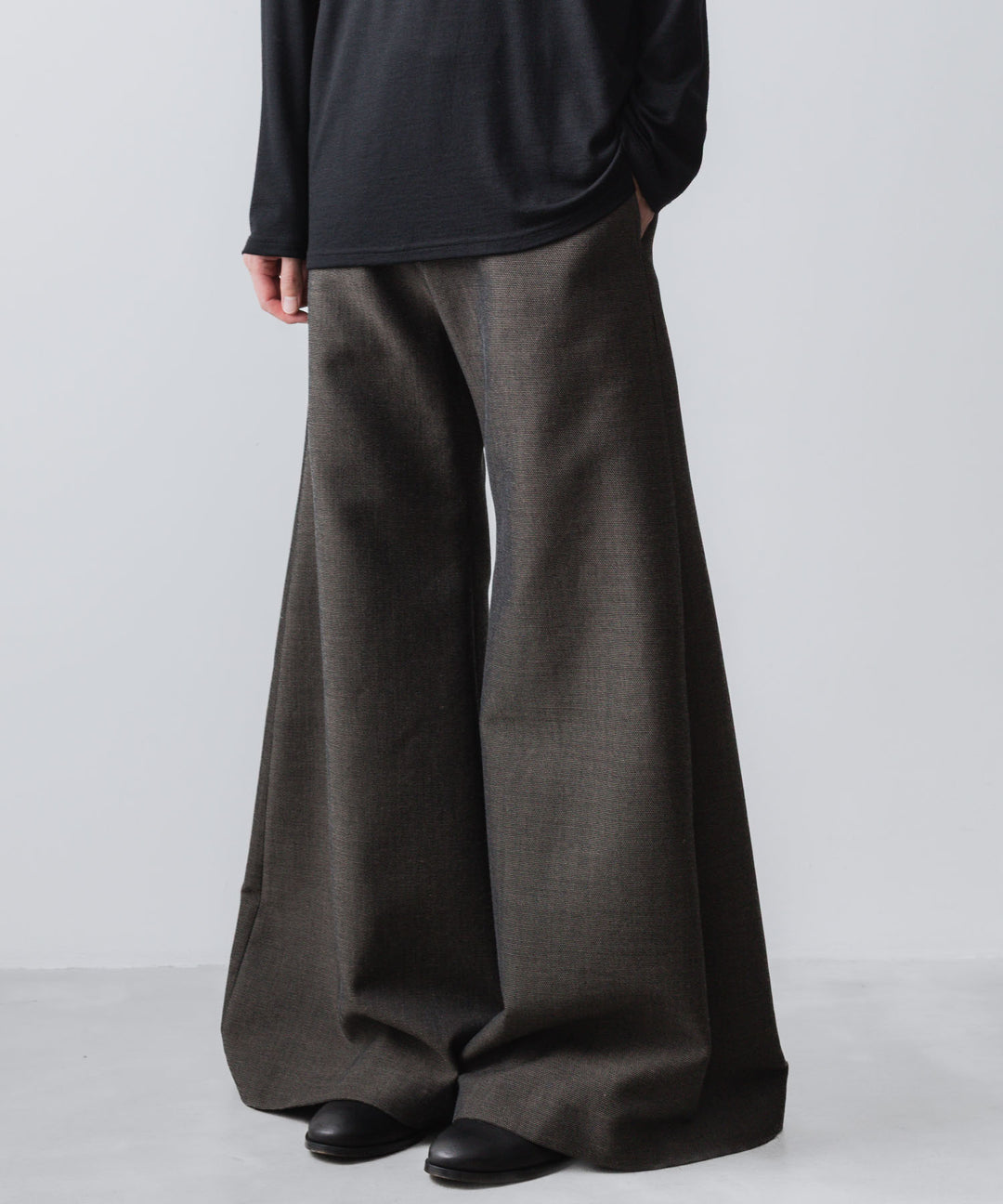 ato(アトウ)のRECYCLE POLYESTER/WOOL WIDE FLAIR PANTS - GRAIGEの公式通販サイトsession福岡セレクトショップ