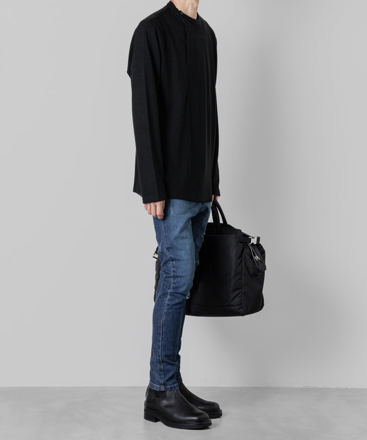 ato(アトウ)の23awコレクションのDAMAGED STRETCH SARROUEL DENIM PANTSのNAVY