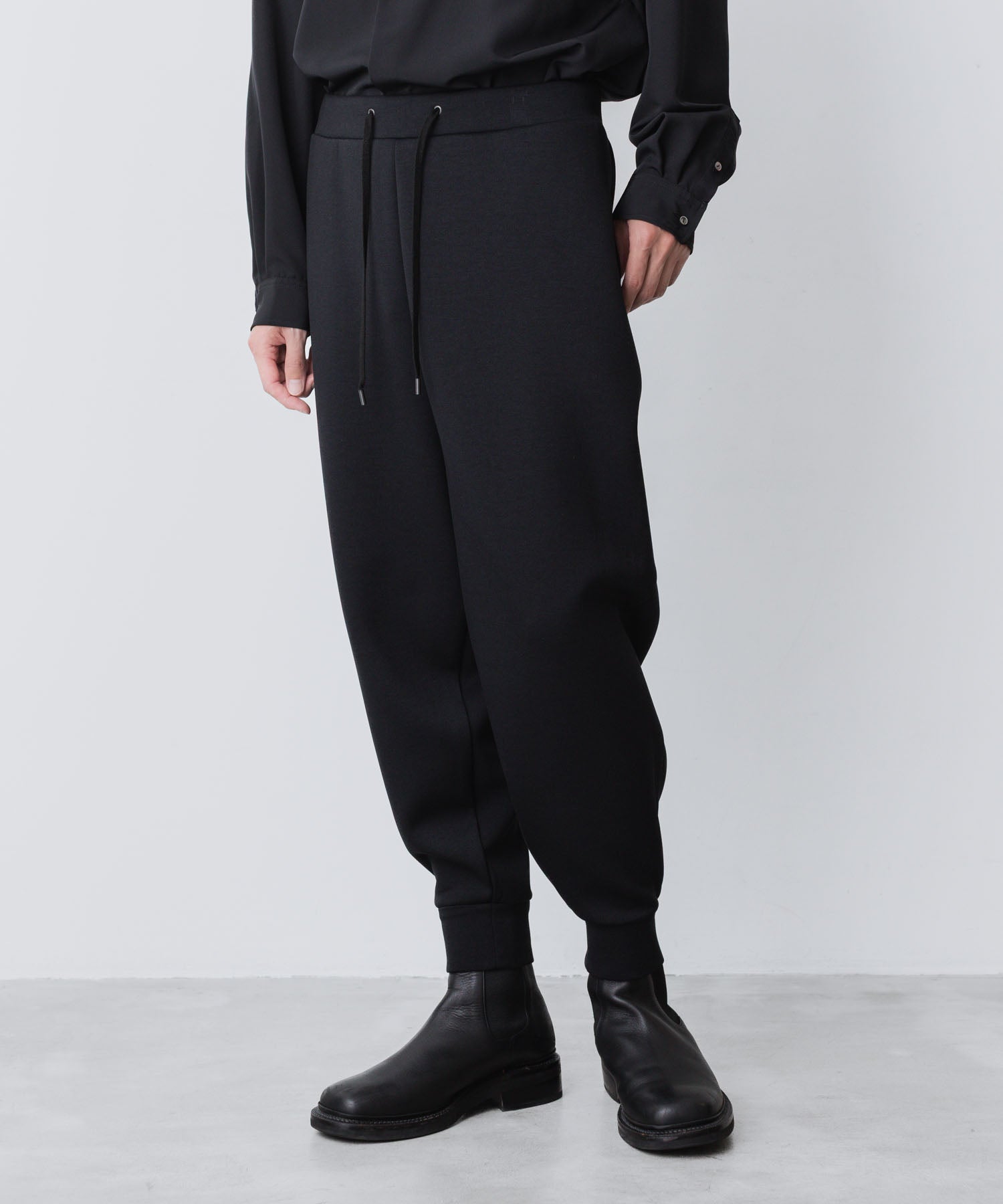 ato(アトウ)のAIR CUSHION SWEAT PANTS - BLACKの公式通販サイトsession福岡セレクトショップ