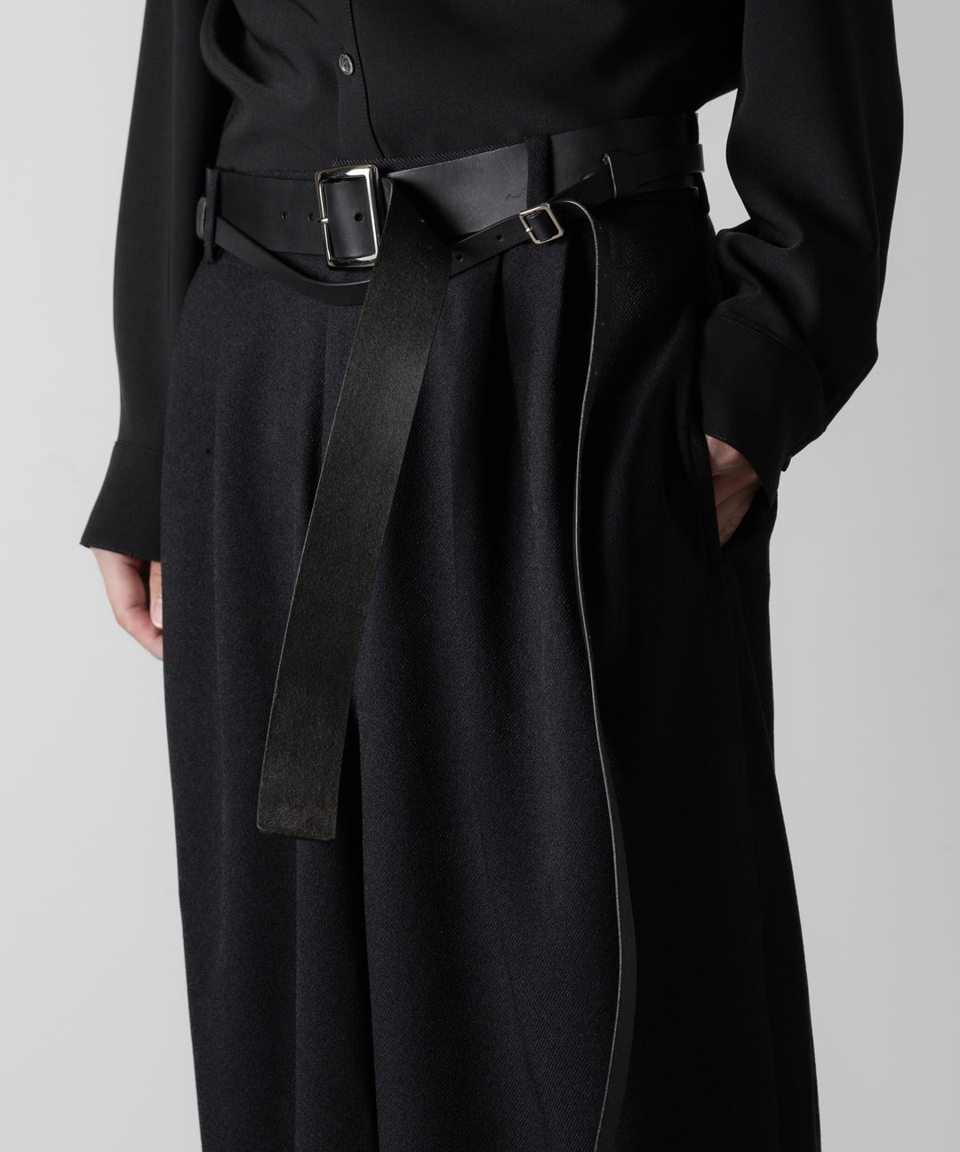 ato アトウのCOWHIDE DOUBLE BELT " WIDE "- BLACKの公式通販サイトsession福岡セレクトショップ