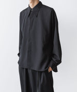 画像をギャラリービューアに読み込む, ato(アトウ)のCREPE DE CHINE  SHORT SCARF SHIRT - BLACKの公式通販サイトsession福岡セレクトショップ
