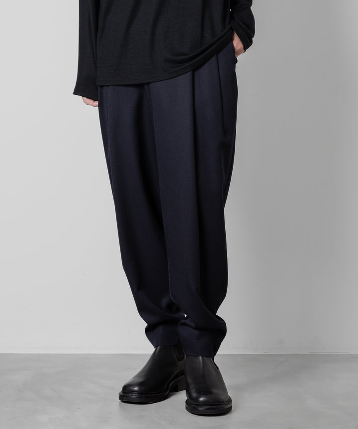 ato(アトウ)のWOOL 2TACK TAPERED PANTSのNAVY