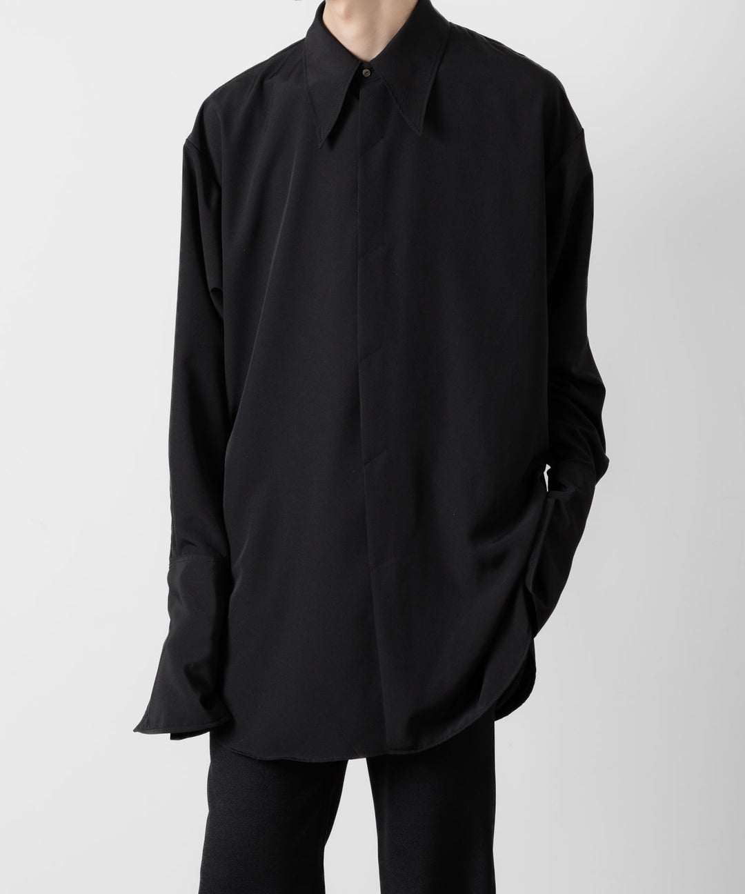 ato(アトウ)のOVERSIZED DOUBLE CUFFS SHIRT - BLACKの公式通販サイトsession福岡セレクトショップ