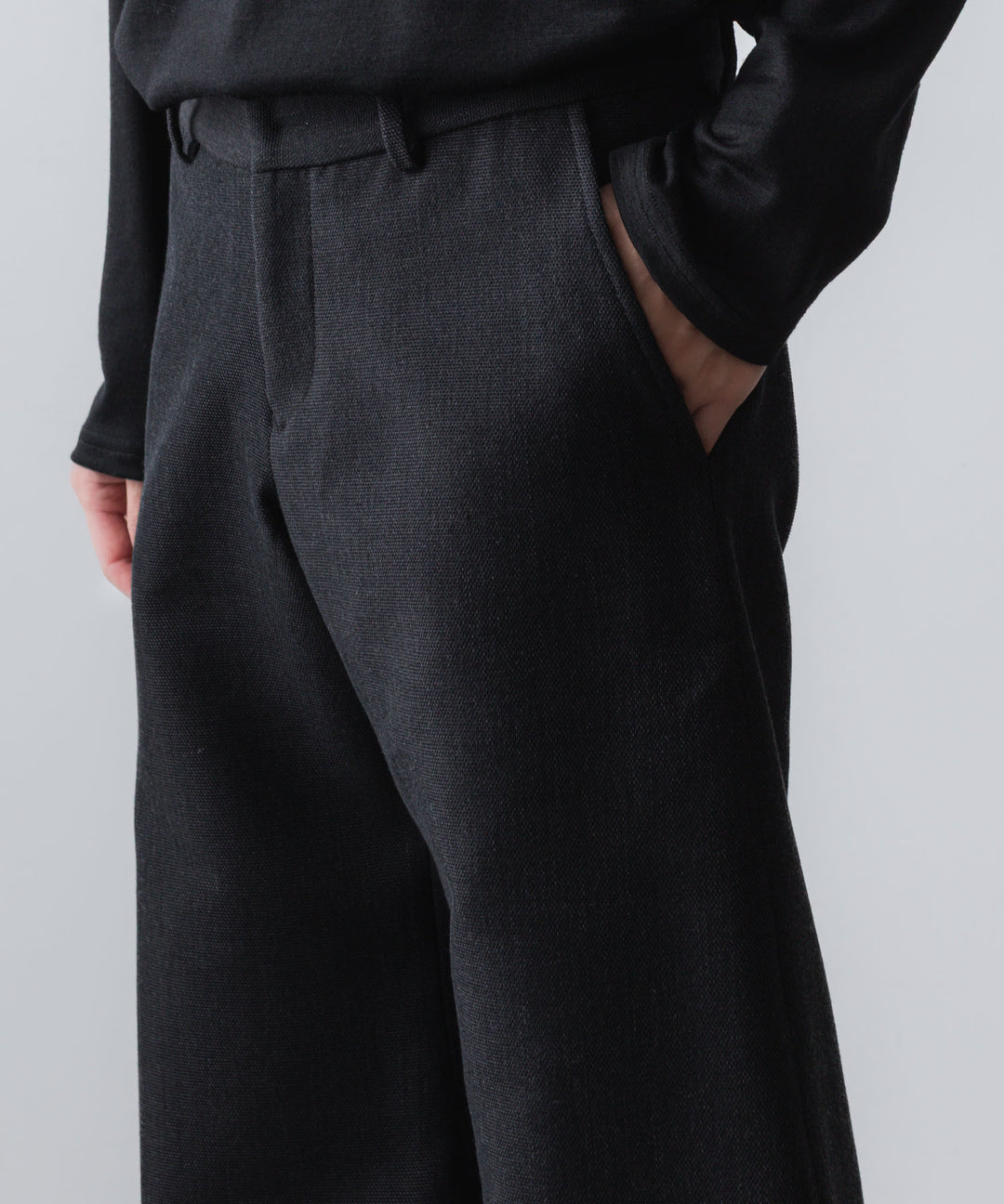ato(アトウ)のRECYCLE POLYESTER/WOOL WIDE FLAIR PANTS - BLACKの公式通販サイトsession福岡セレクトショップ